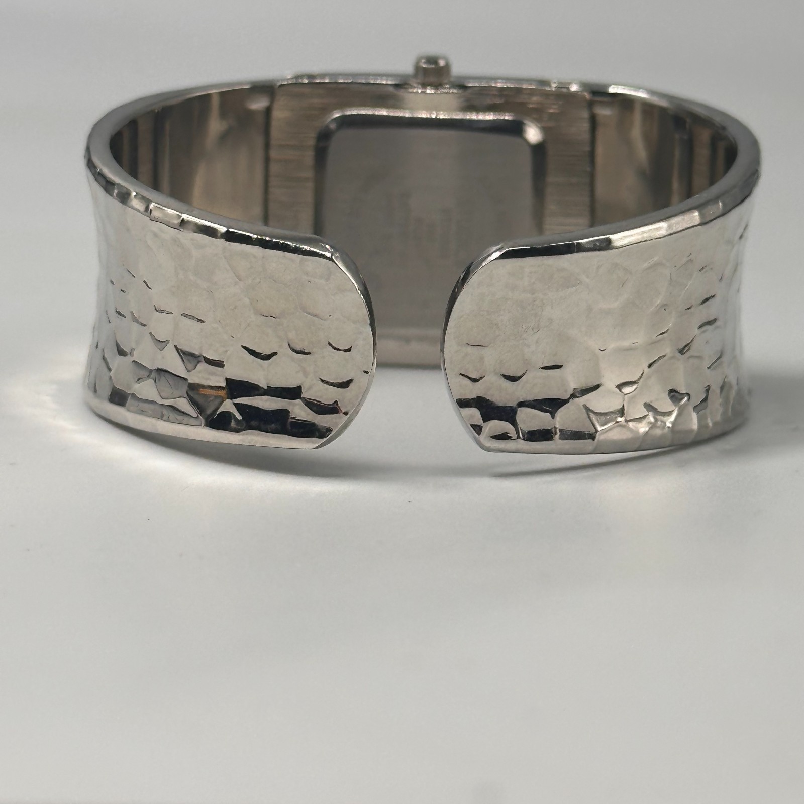 Studio Time Watch Women Silver Tone Hammered Design Cuff Band New Battery 6.5″
