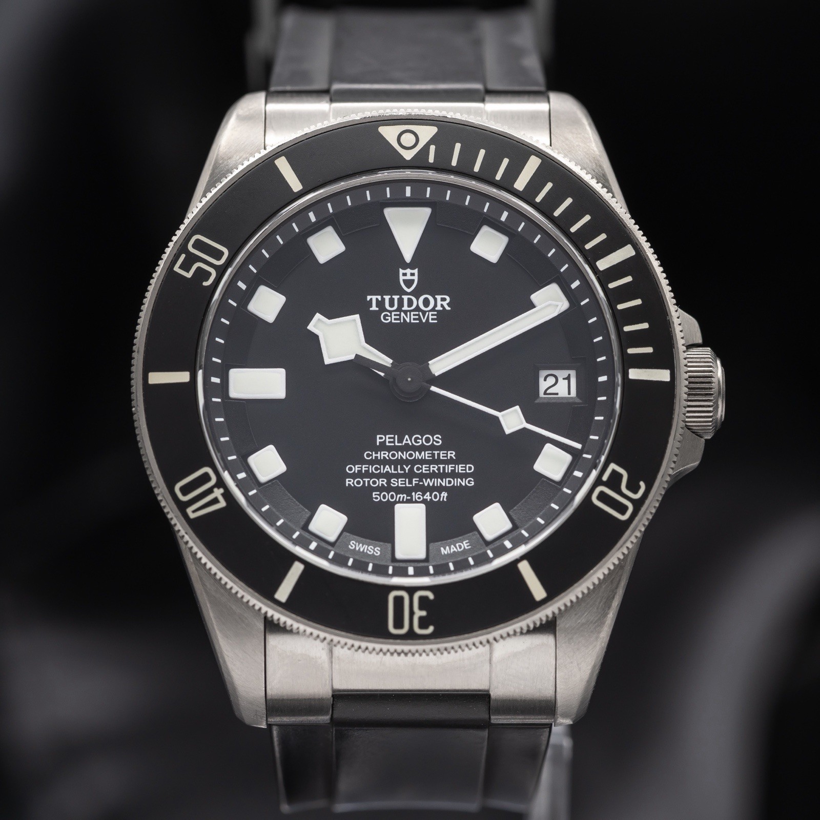 TUDOR Pelagos 42 Titanium Black Dial 25600TN Full Set – Unworn Bracelet