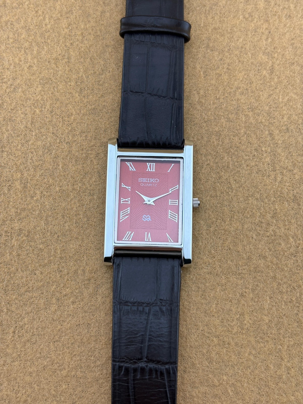 RARE RED SILVER Vintage Seiko Slim Quartz Men’s Wristwatch-dark brown strap