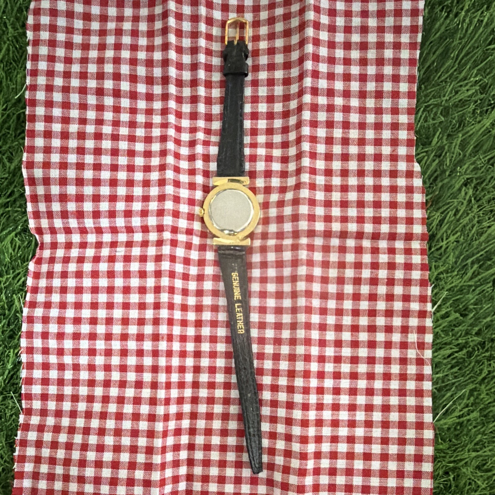 Gloria Vanderbilt Quartz Gold Tone Crystal Bezel Watch Black Leather