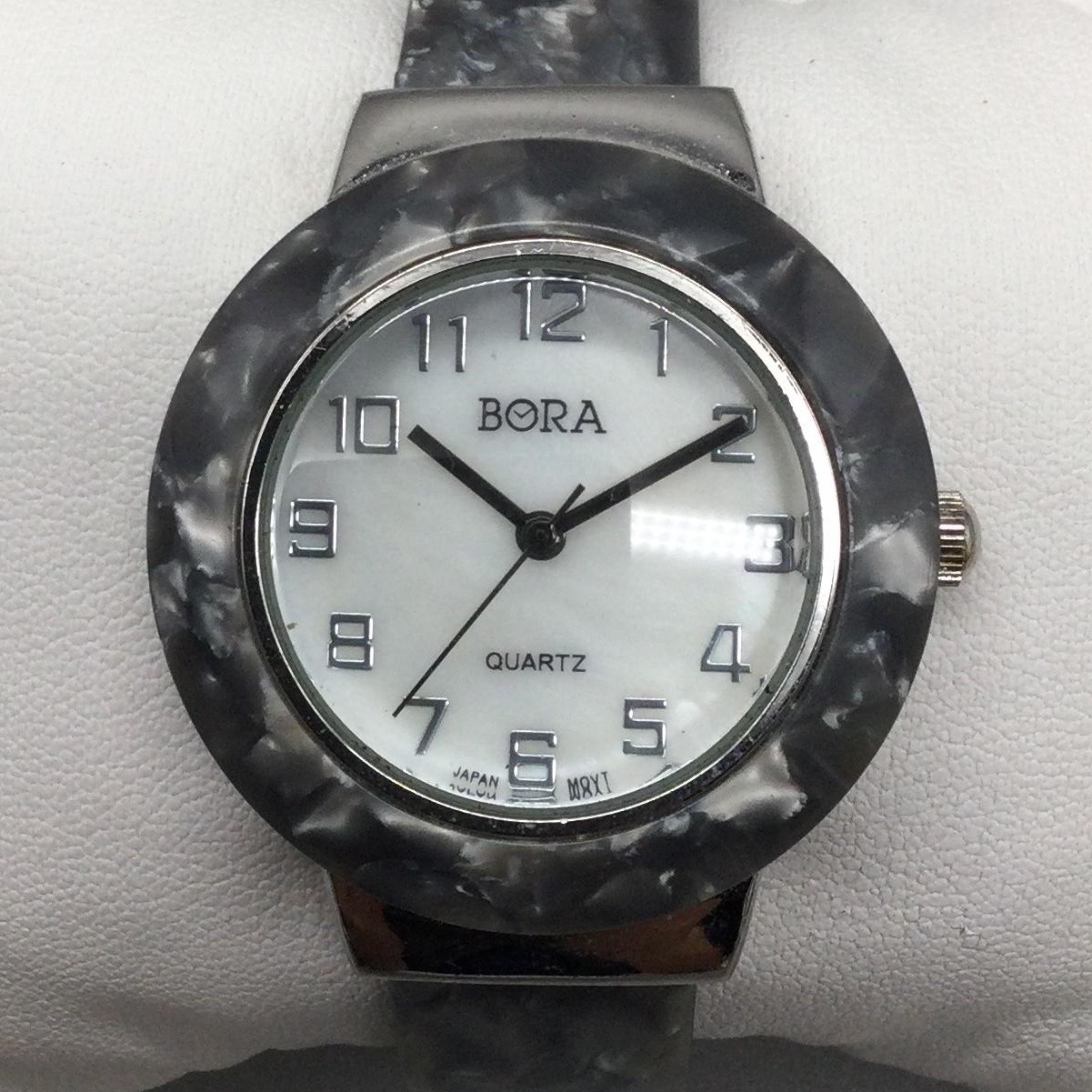 Bora Womens Watch 37mm White Dial Gray Marbled Resin Bangle New Battery