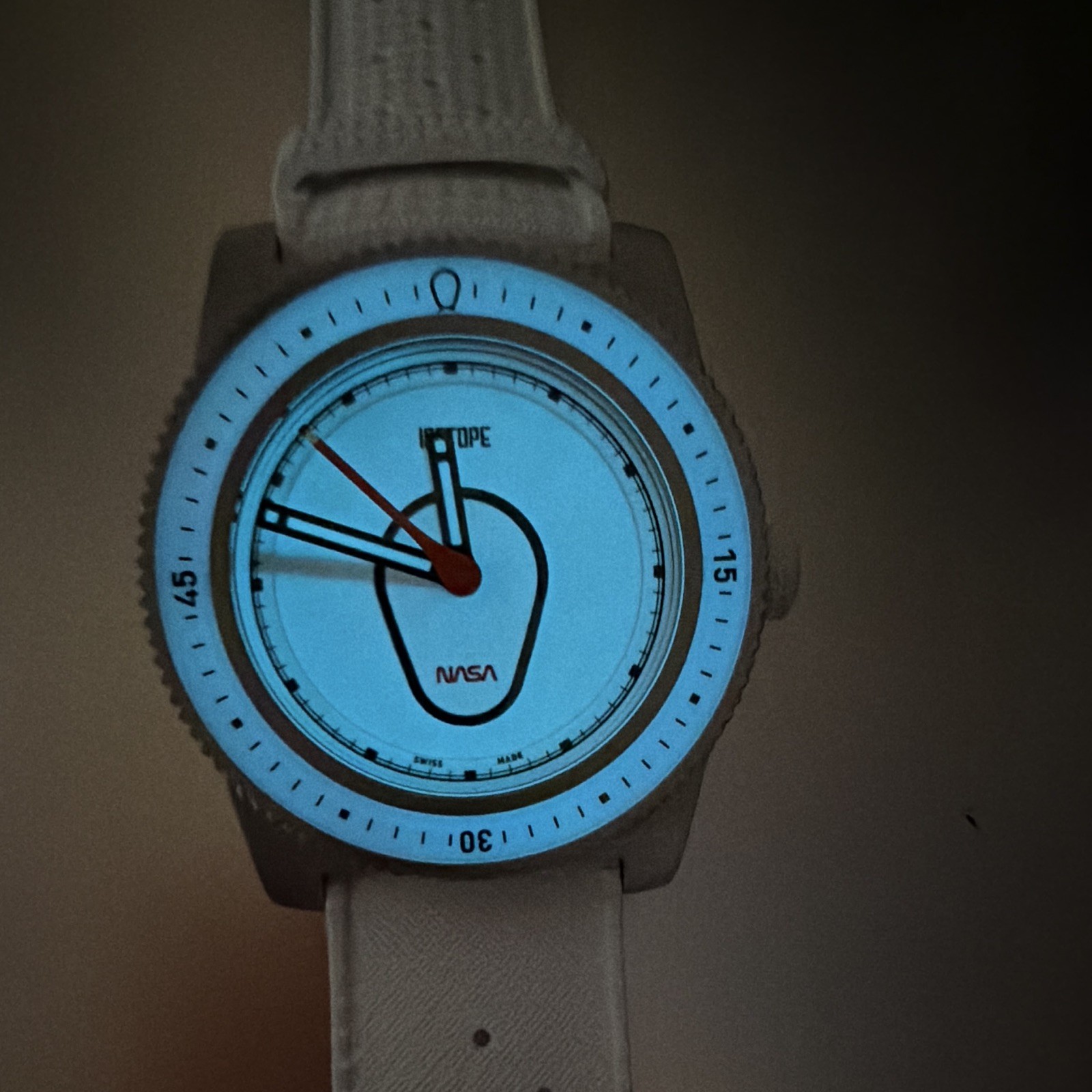 Isotope Hydrium NASA Swiss Made Auto Titanium Watch White Dial Rubber Strap Box