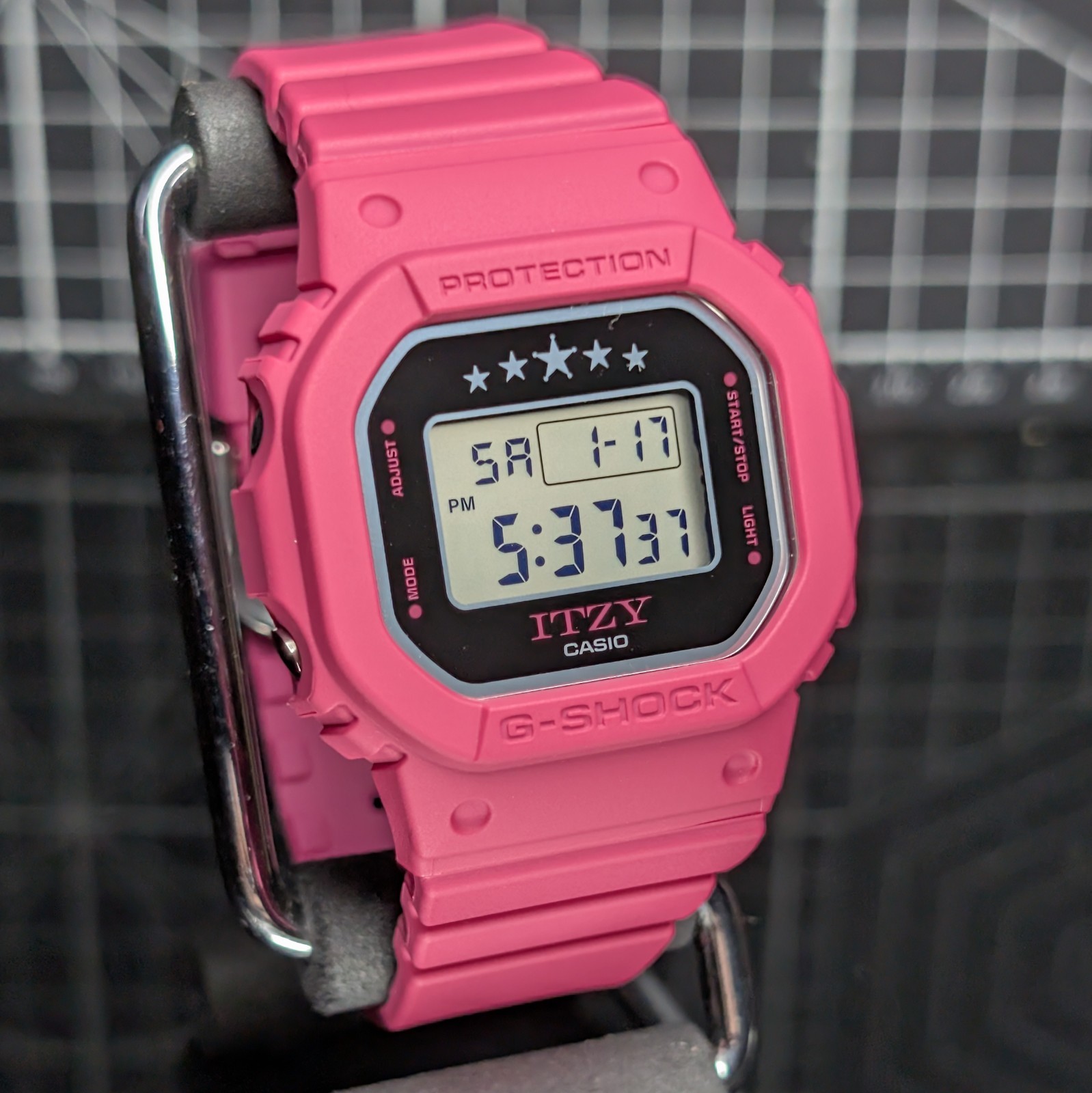 Casio G-Shock GMD-S5610 Limited Ed. Itzy Collab K-Pop Square Pink GMD-S5610IT-4A