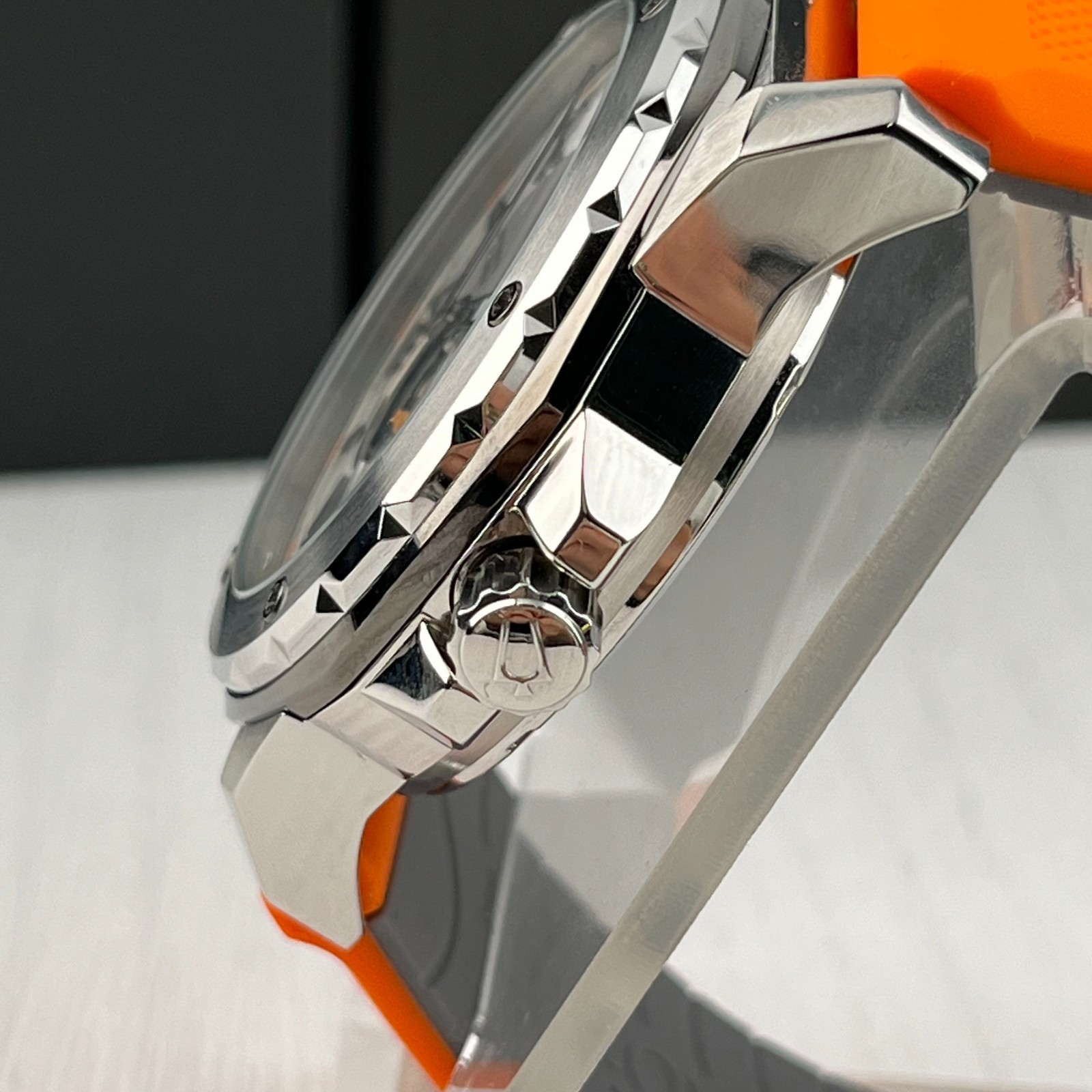 Bulova Marine Star 45mm Whit Dial Silver Case Orange/Grey Silicone Strap 98A226