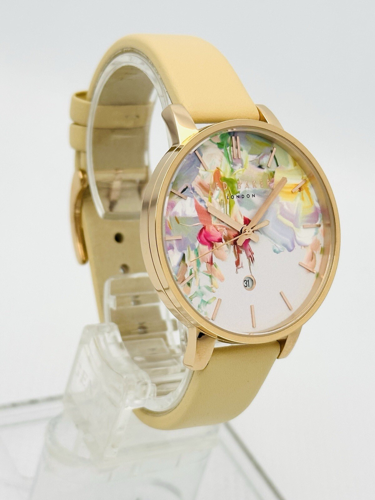Ted Baker Women’s TE10026453 Multicolour Dial Cream LeatherStrap Rose Gold Watch