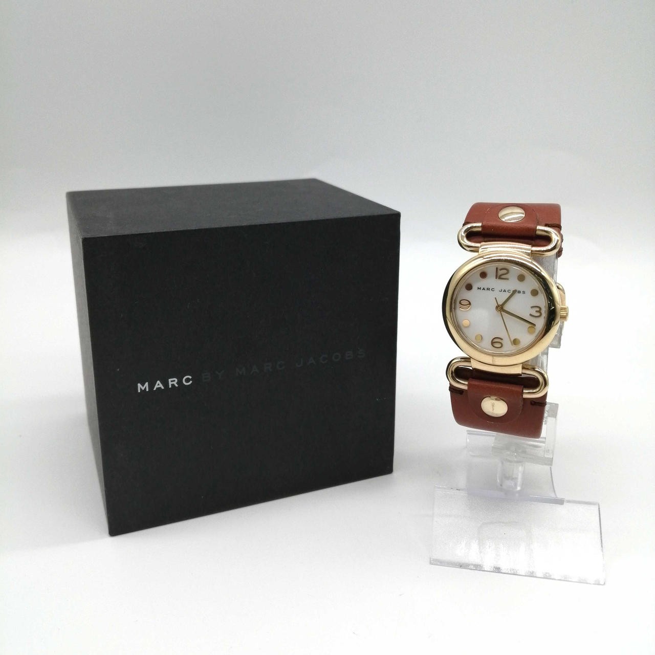 Ladies Quartz Analog Watch Model MBM8521 MARC JACOBS