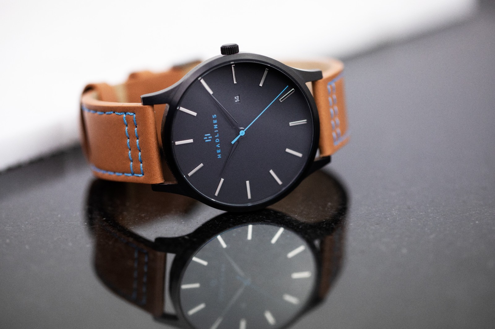 Men’s Blue Dial Minimalist Quartz Watch Brown Leather Strap Analog Date 5ATM