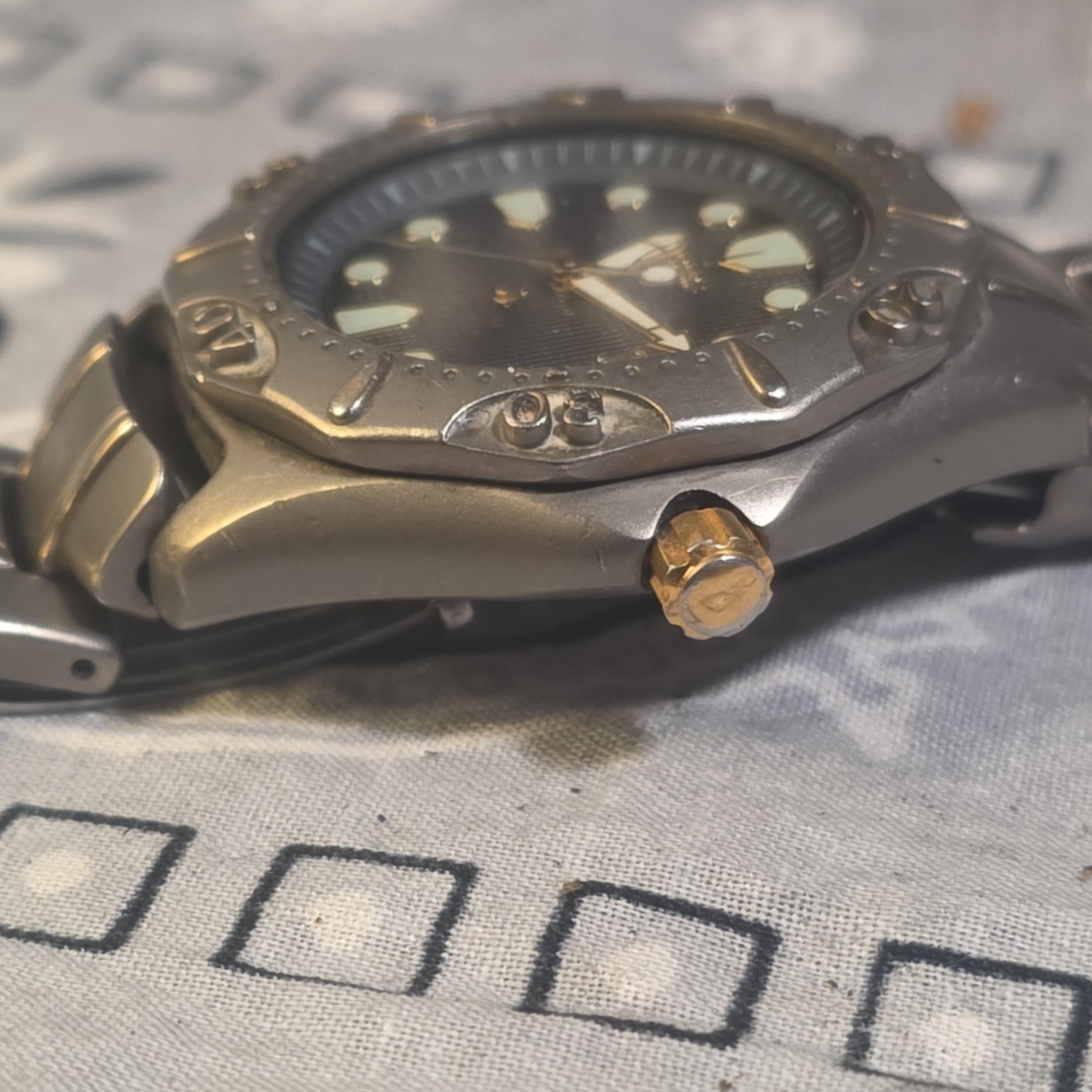 Citizen Solar-Tech Titanium Quartz Diver Watch 100m Black Dial Date Lume