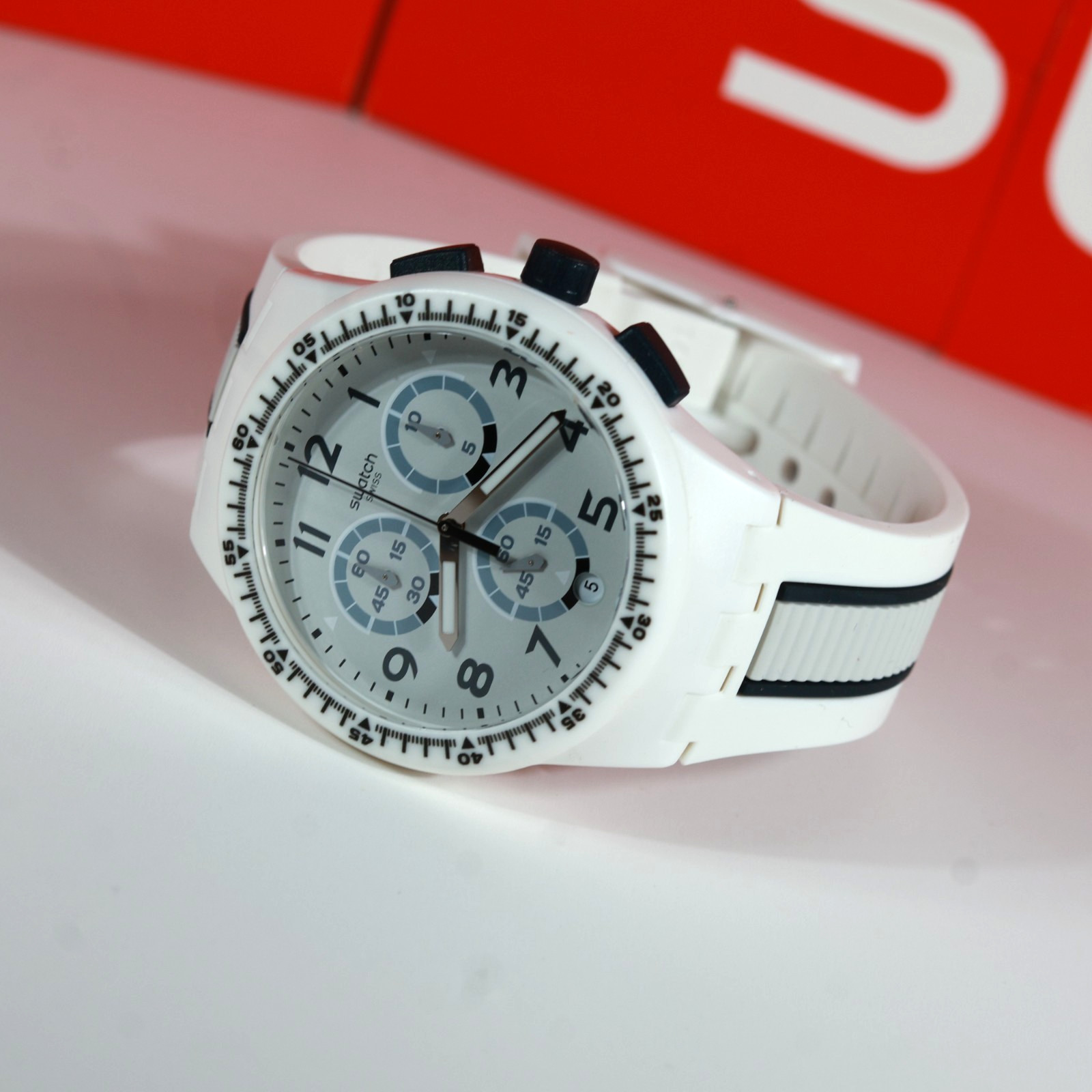 New Limited Swiss Swatch ESCALATOR Chrono Matte White Silicone Date 42mm SUSW408