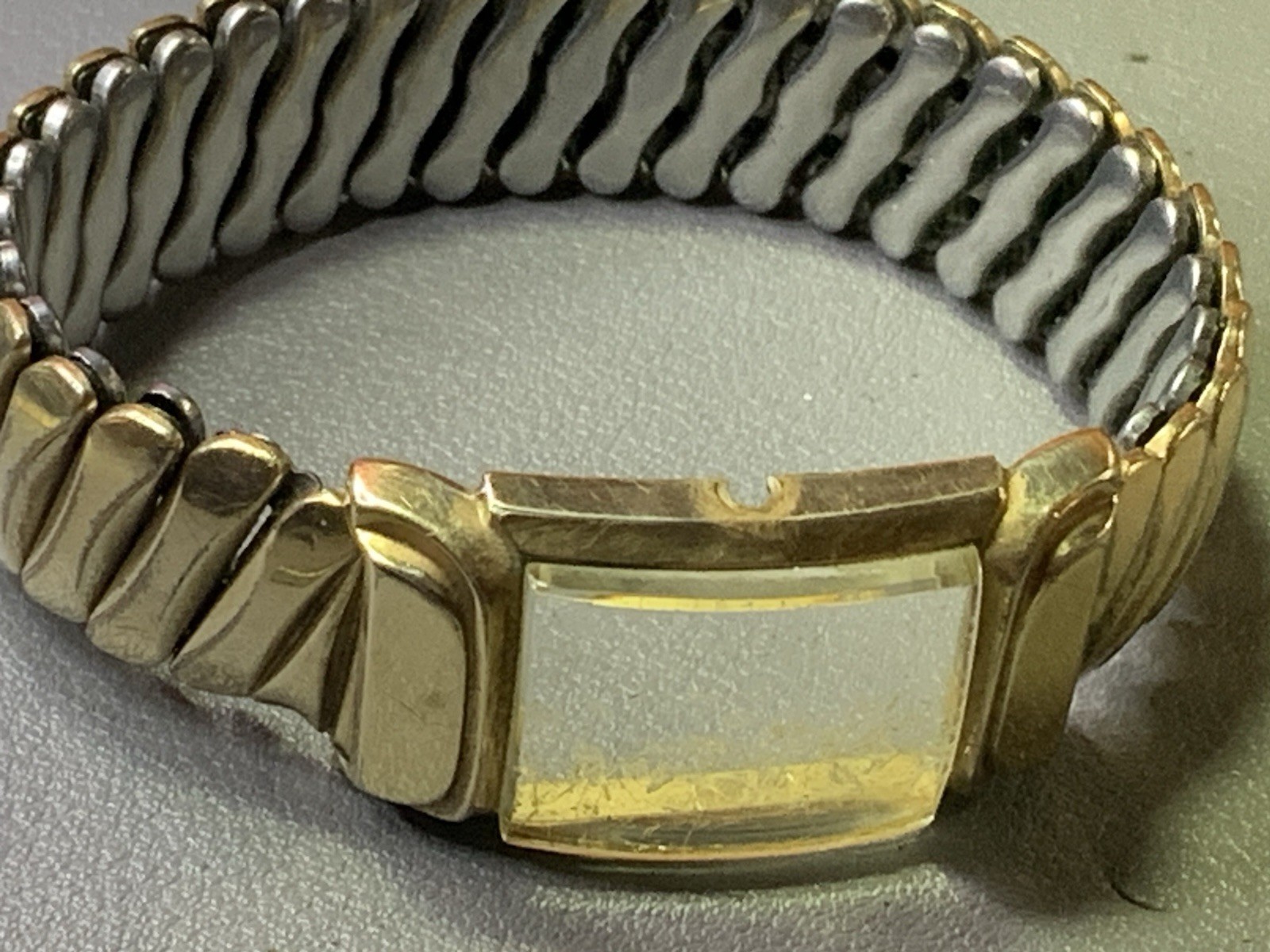 Vintage BULOVA watch, model 8AC, 17j, 10K RGP Bezel ,RUNNING