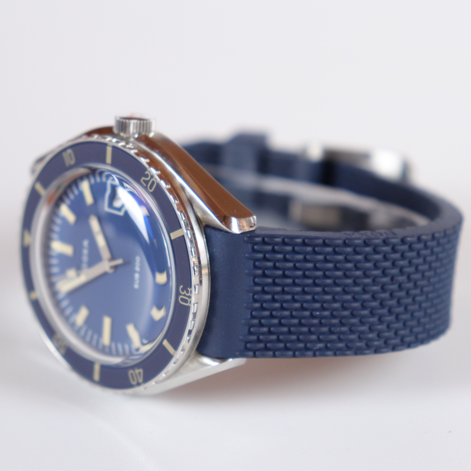 Doxa Sub 200 Caribbean | Box & Papers | 42mm | Ref. 796.10.201.10