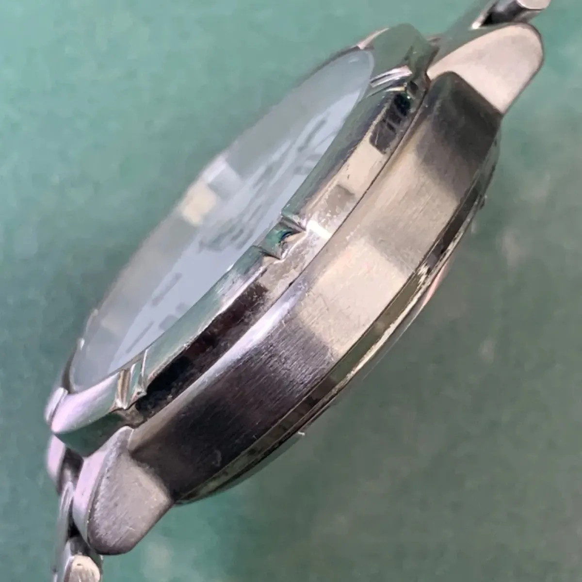 R6-4088 Used Citizen E100