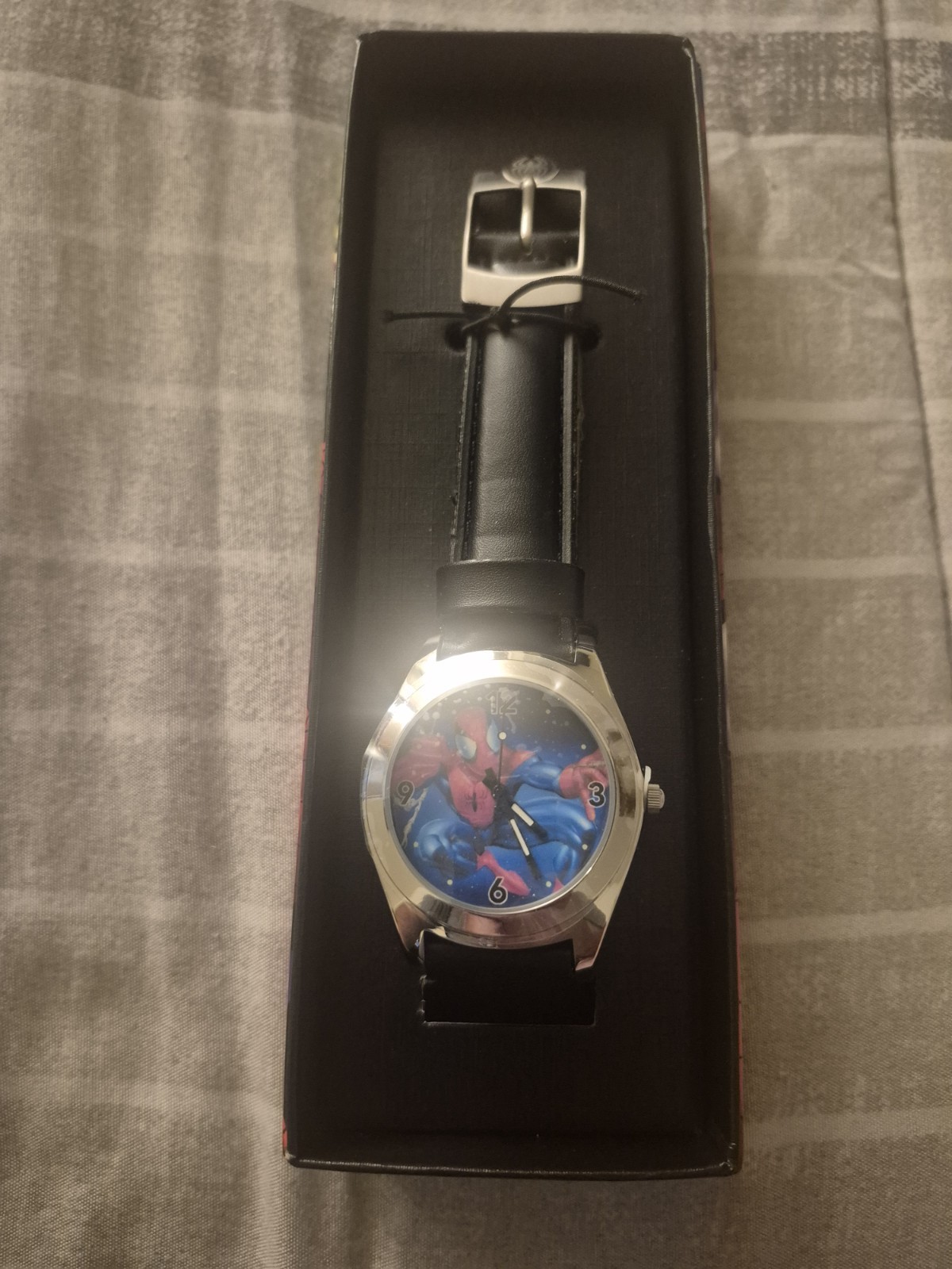 Marvel Spider-Man Quartz Wristwatch Black Leather Band w/Box & Manual 2004.