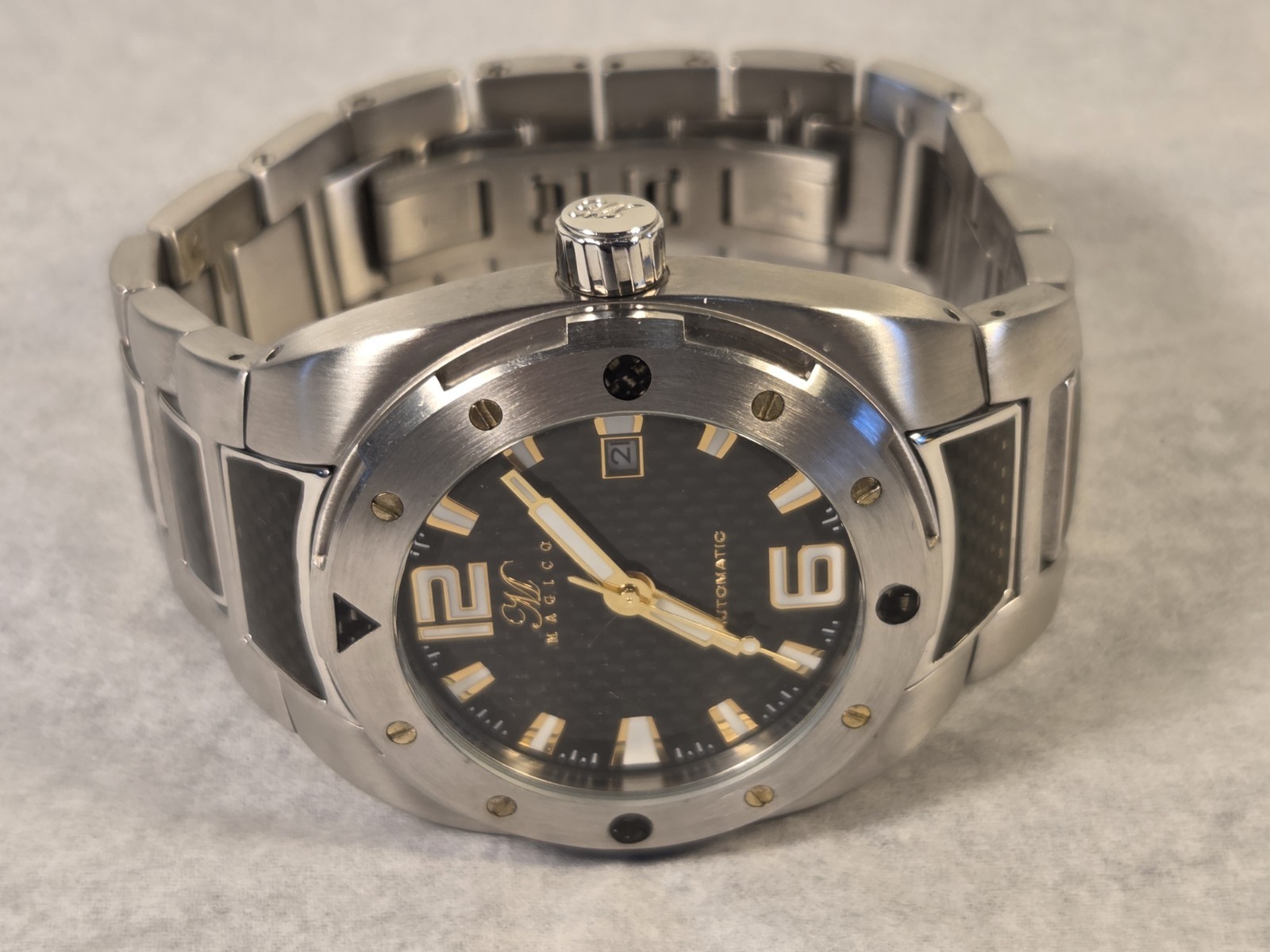MAGICO CARBONMATIC AUTOMATIC Men’s Watch Model W51562 Stainless 21J Carbon Fiber