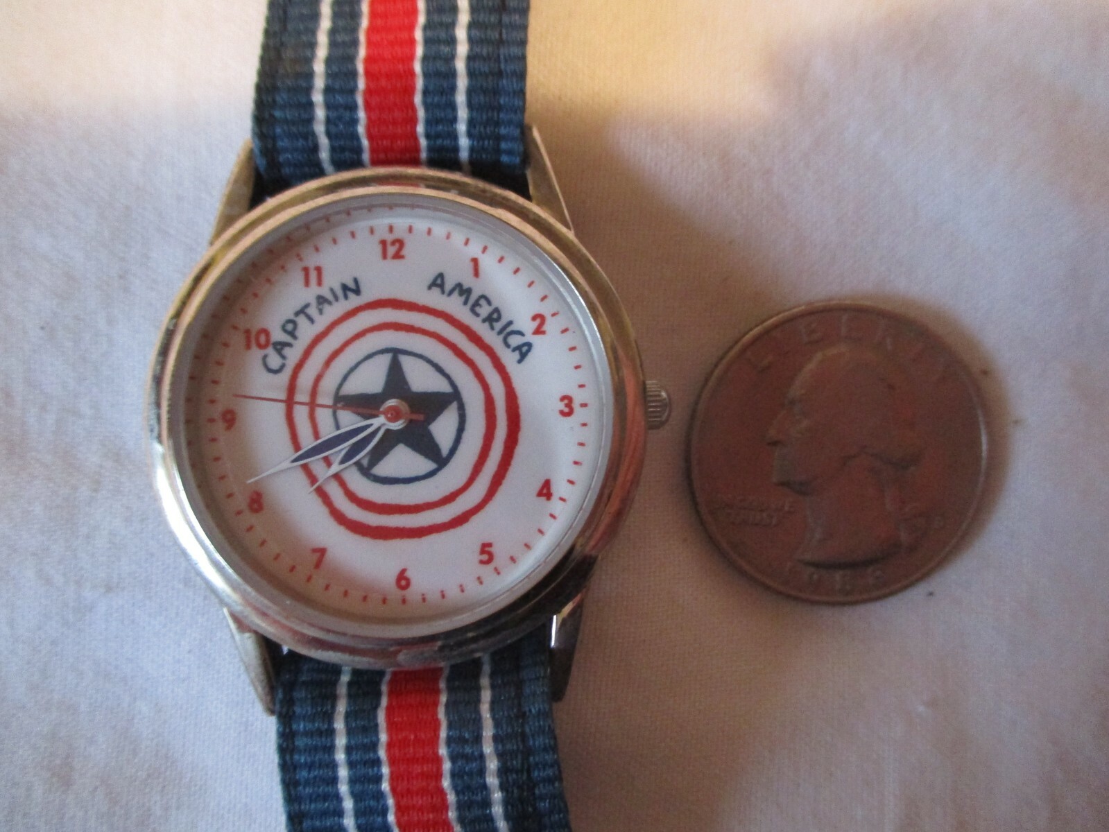 Captain America Watch Red White & Blue Striped Buckle Band Patriotic