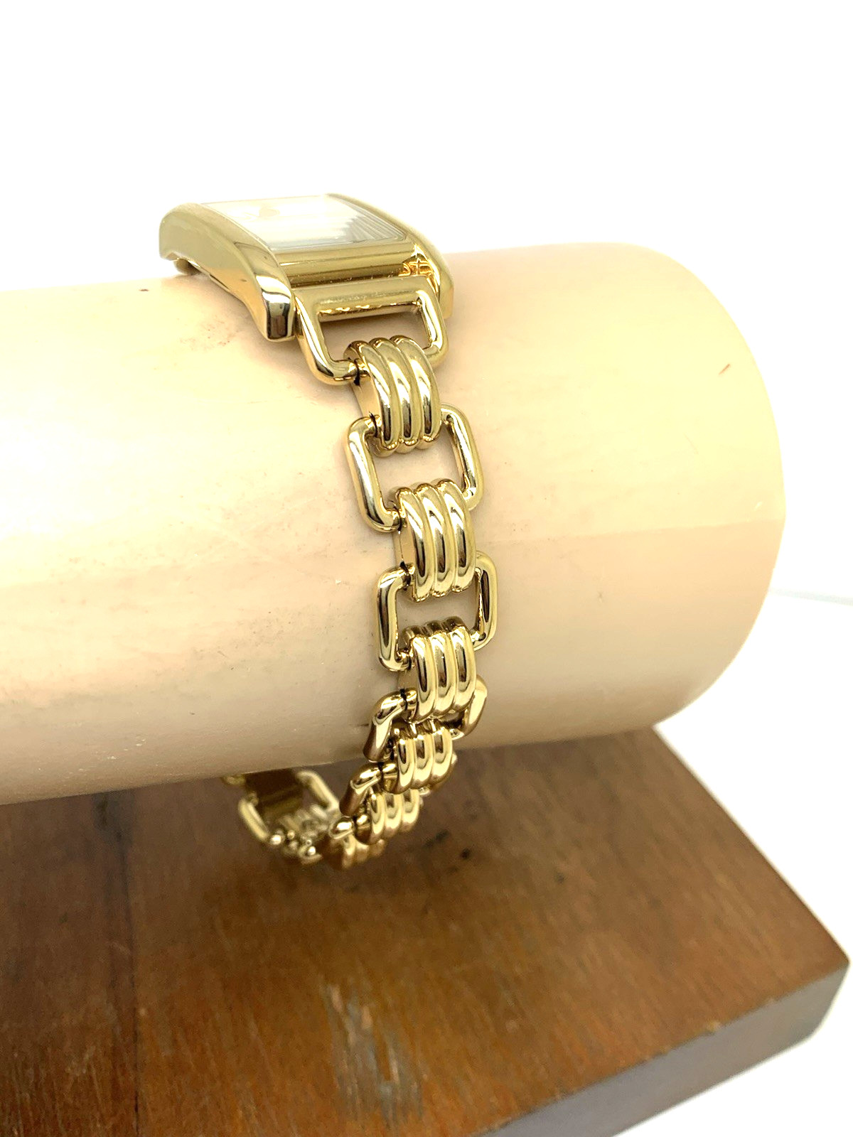 Tory Burch Womens Watch TBW1067 Quartz Cream Dial Gold Stainless Steel Tank 19mm