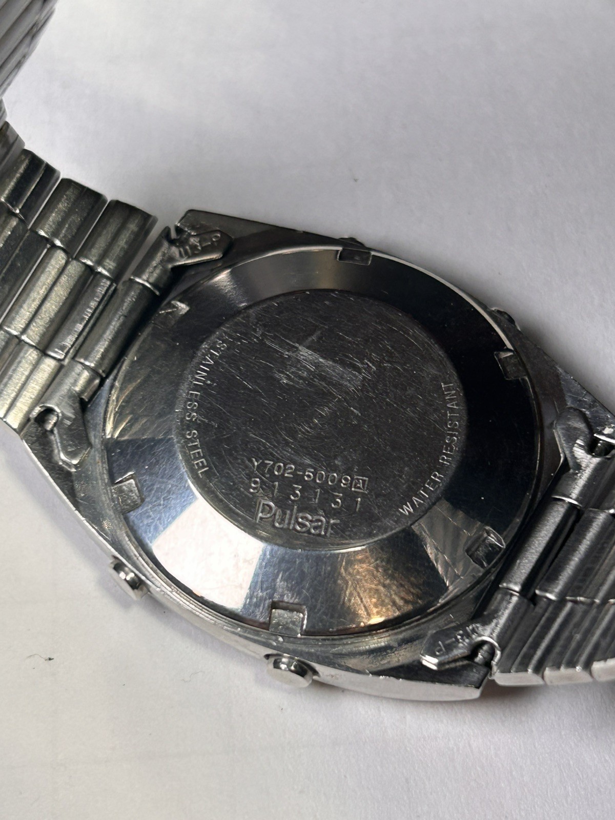Vintage 1979 Pulsar Digital Quartz 34mm LCD Dial Y702-5009 Mens Sports Watch