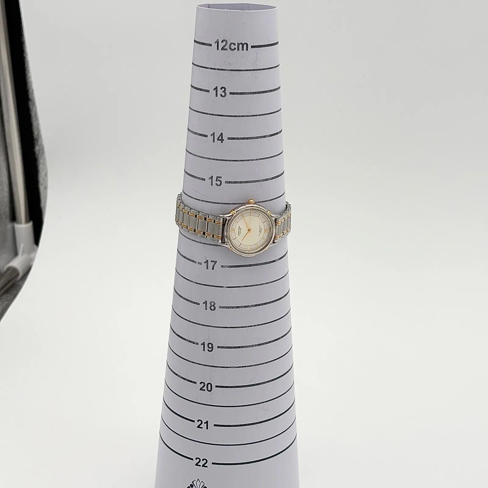 Citizen Vega 6A31 Quartz Square Watch Two-Tone Silver Gold 25.6mm Mens