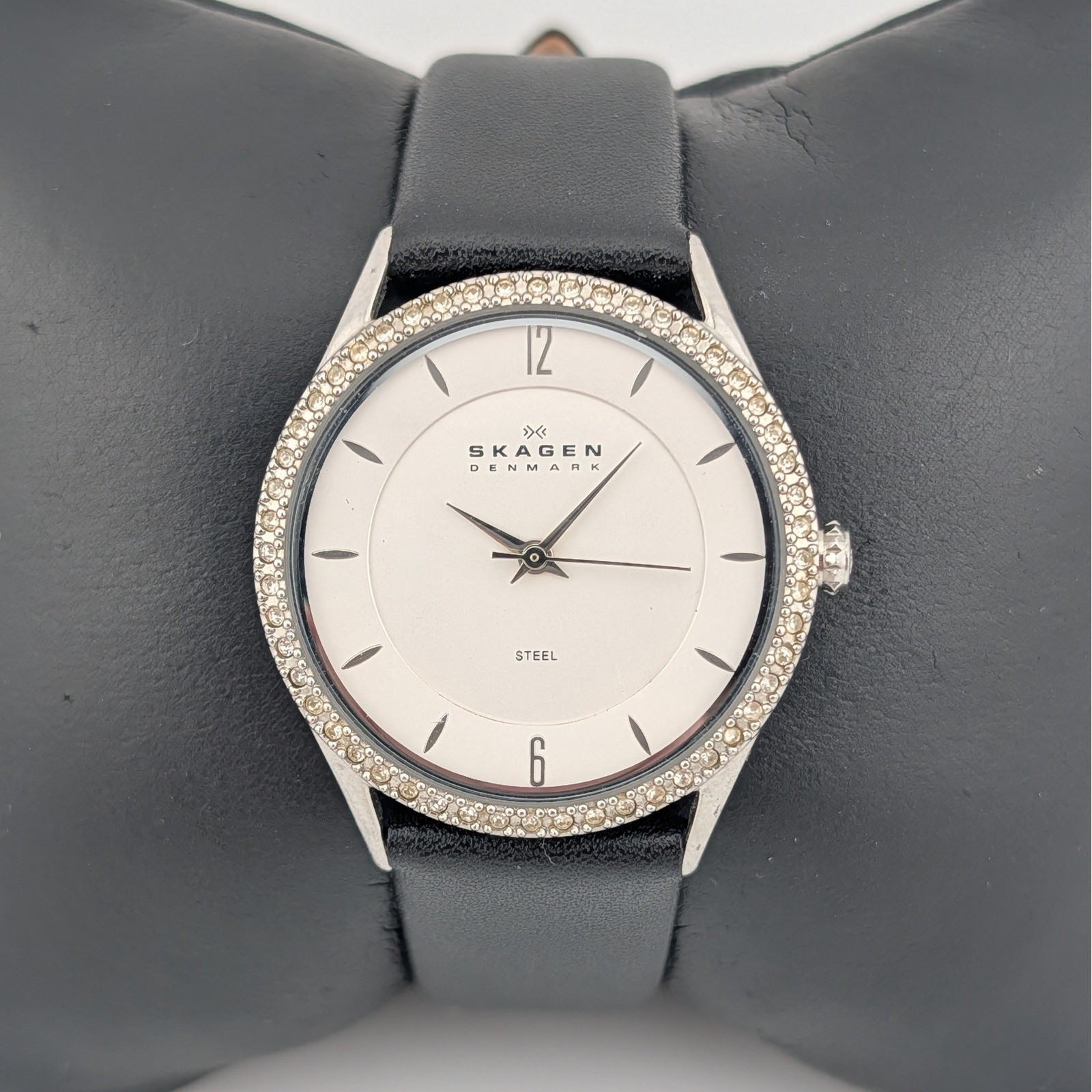 Skagen Denmark Crystal Bezel White Dial Black Leather Strap Watch 347SSLP
