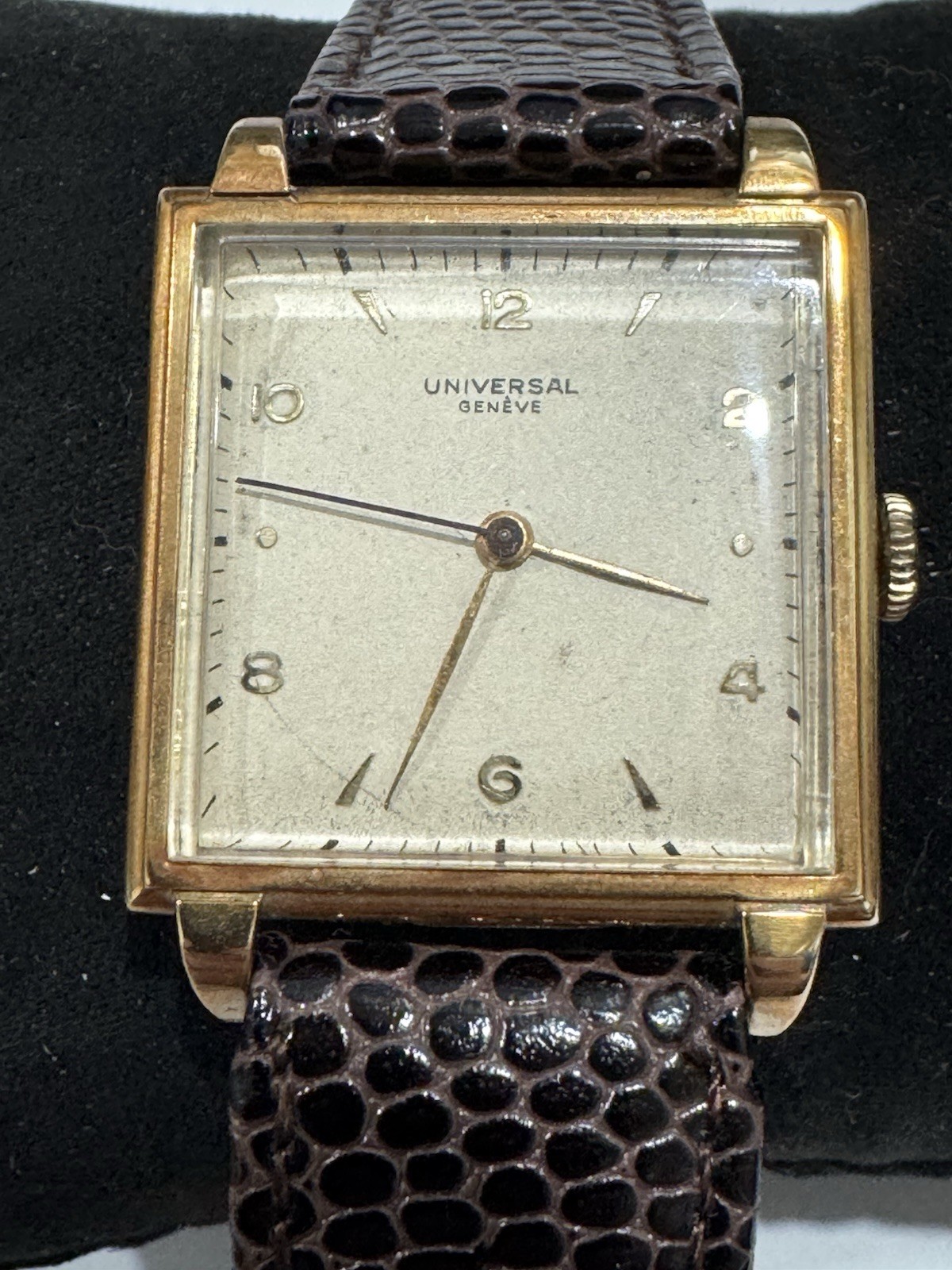 Vintage UNIVERSAL GENEVE 14K Solid Gold 1960s Manuel Wind Men’s Watch Running