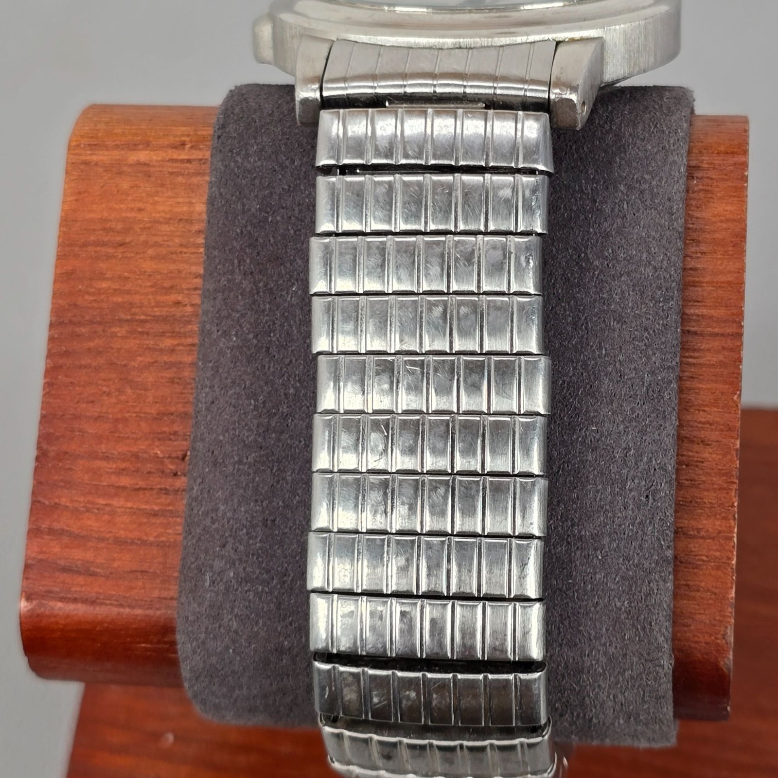 Waltham Classics 30 Meter WAM004 Mens Stainless Steel Wrist Watch W/ Day/Date
