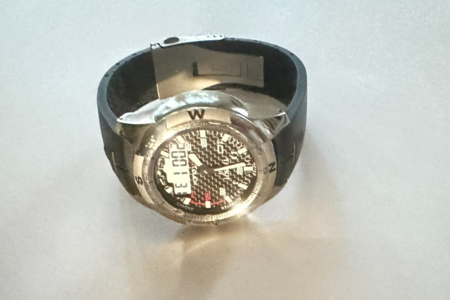 Tissot T-Touch Men’s Black Watch – T047.420.47.207.00 Preowned, good condition