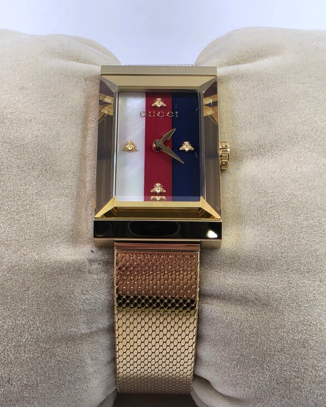 Gucci G-Frame SWISS Quartz Gold Tone Stainless Steel Ladies Mesh Watch YA147410