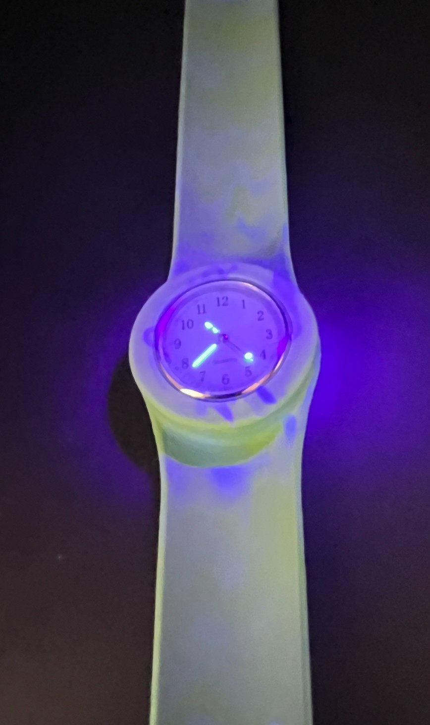 Slap Time Bracelet Green Quartz Watch with Blue/Green Silicone Band -New Battery