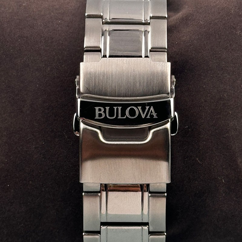 Bulova Marine Star 96B396 Chronograph Men’s Quartz Watch Green Dial 43mm