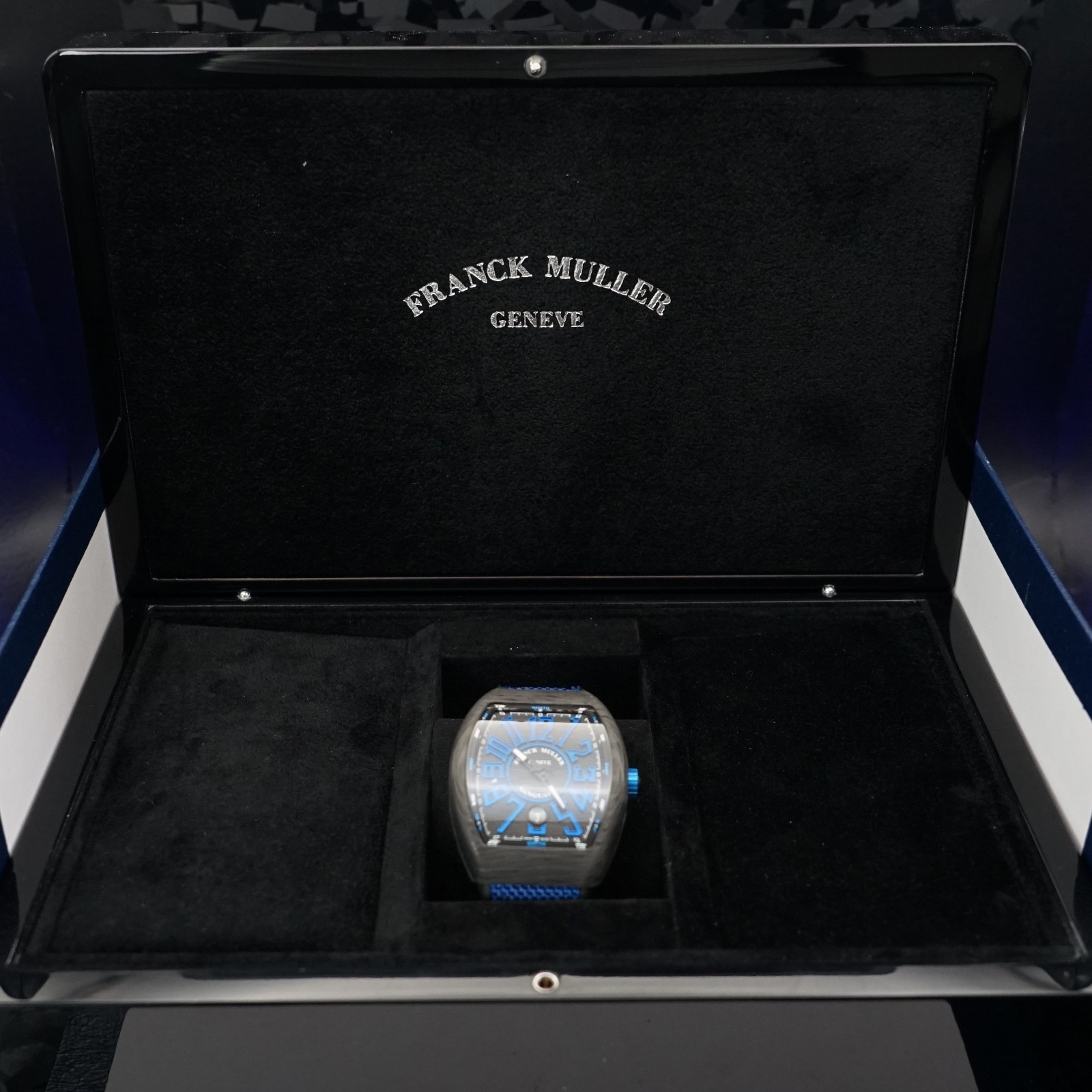 Franck Muller Vanguard Carbon 41mm – V41SCDT – Full Set