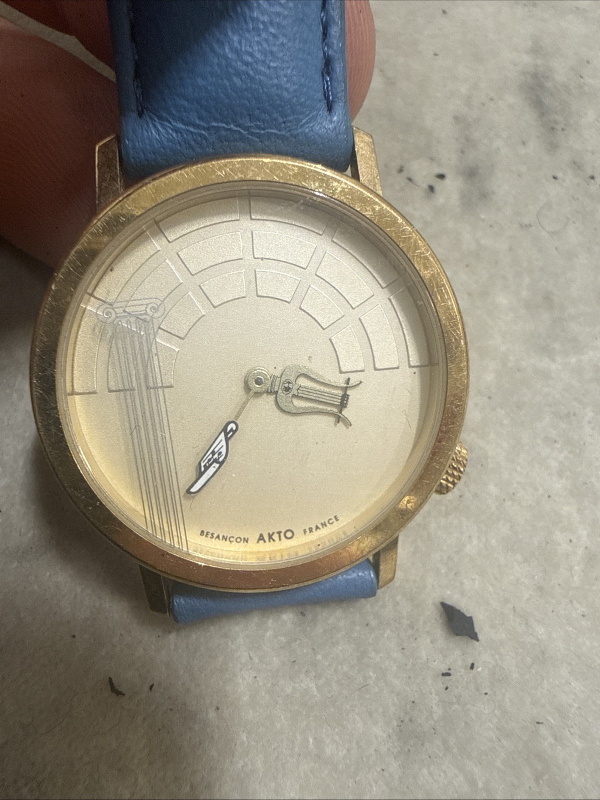 akto watch