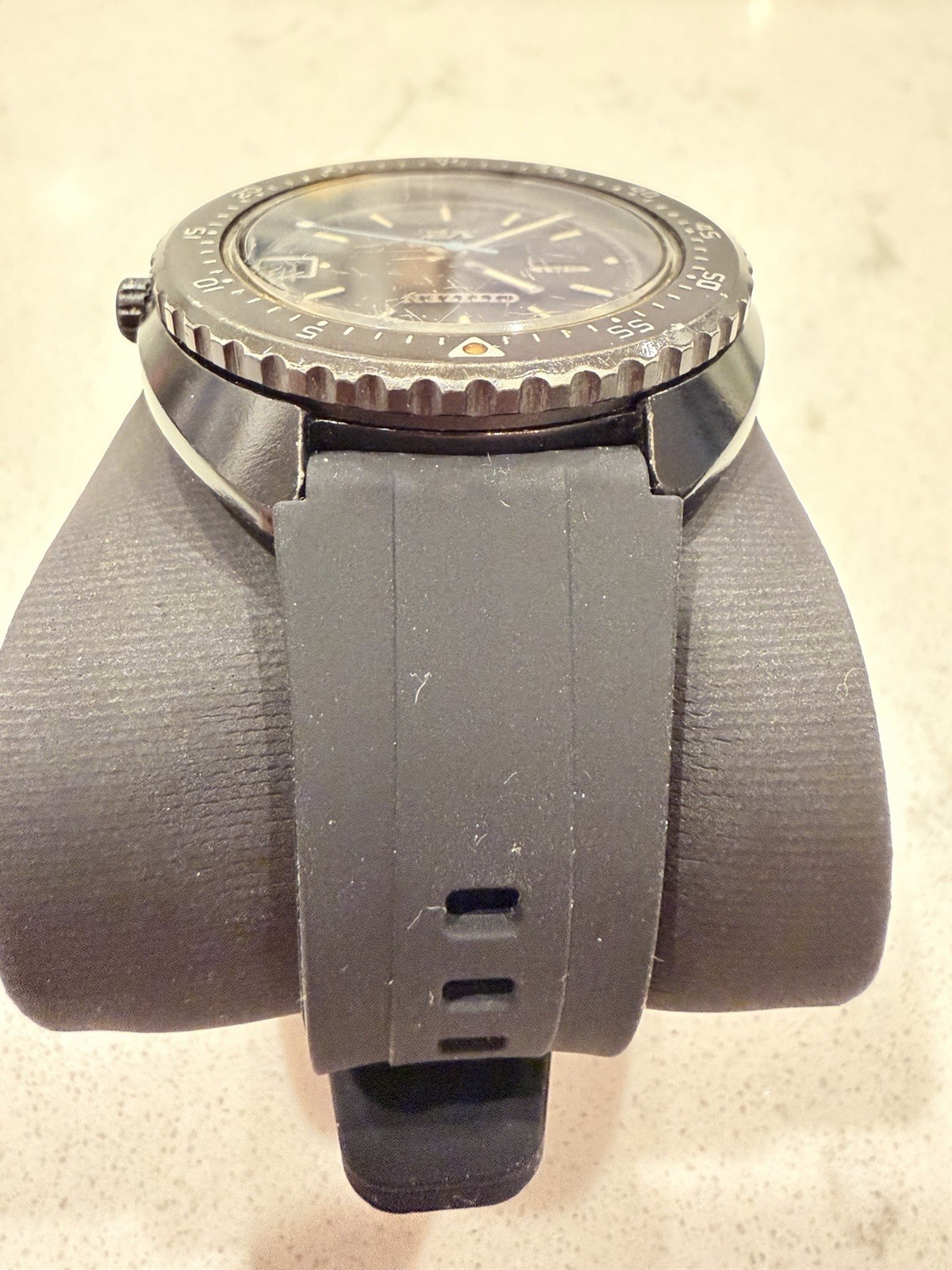 Citizen Custom V2 Blackie 4-720986 Auto 23J Rare White Day/Black Date – Running