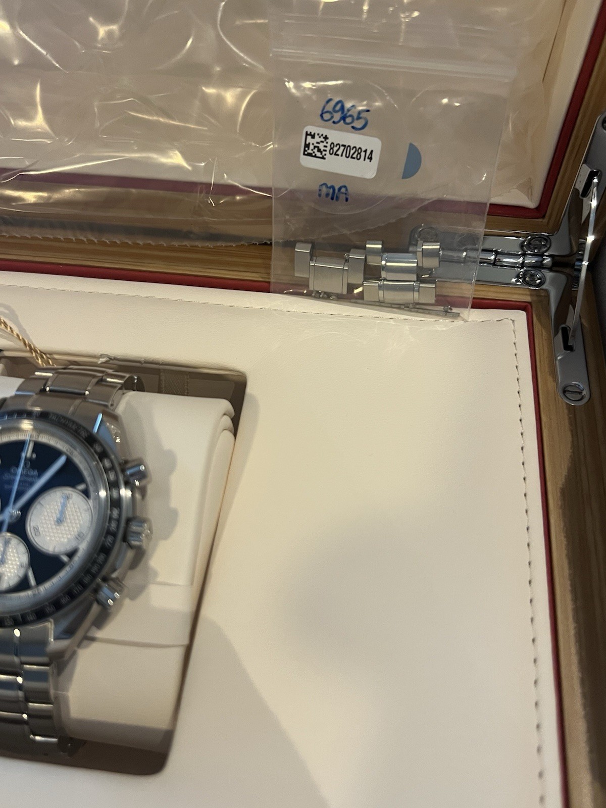 OMEGA Speedmaster Racing Chronograph Reverse Panda 40mm +Extra OMEGA Nato Strap