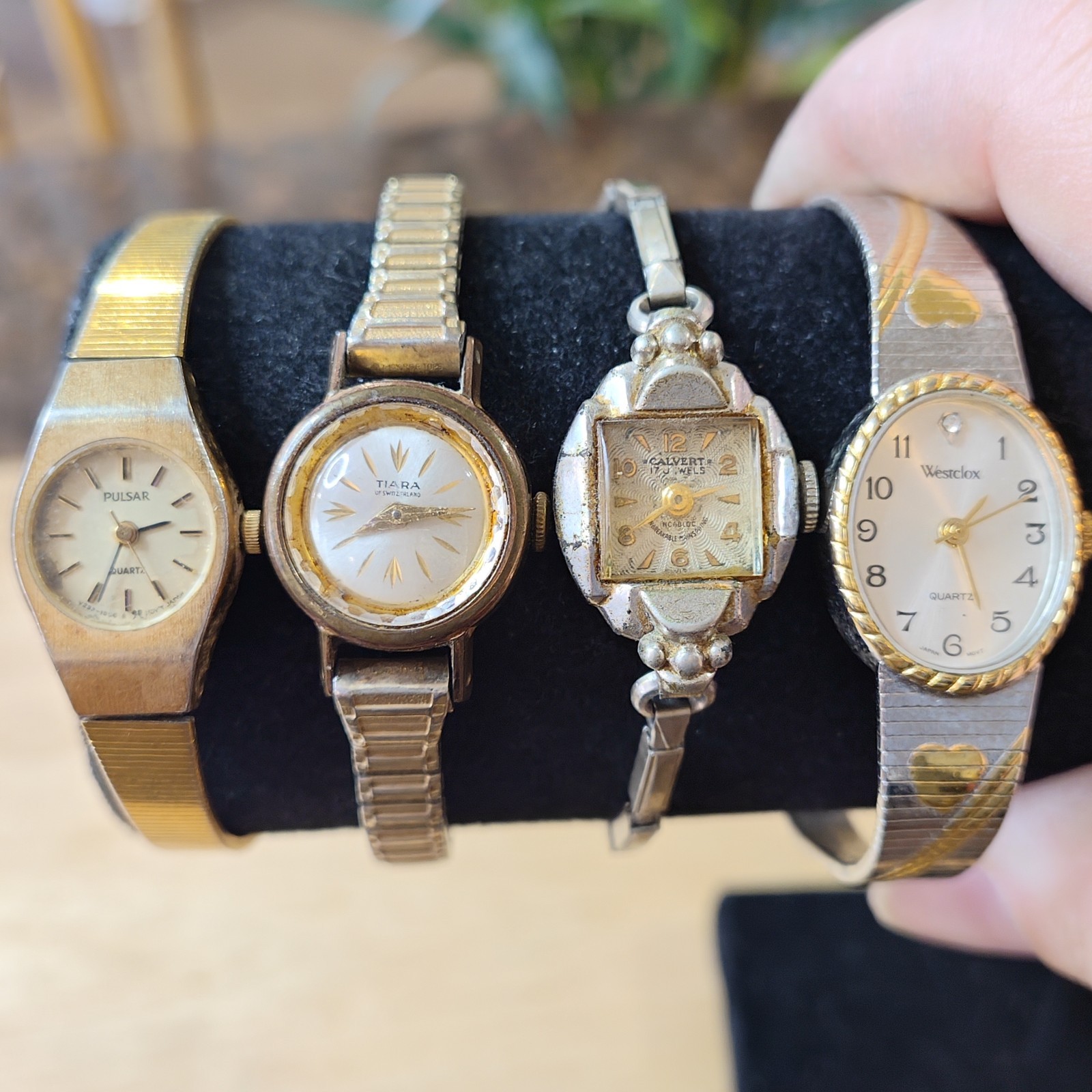 Lot of 4 Vintage Womens Watches All Working, Tiara – Calvert – Pulsar & Westclox