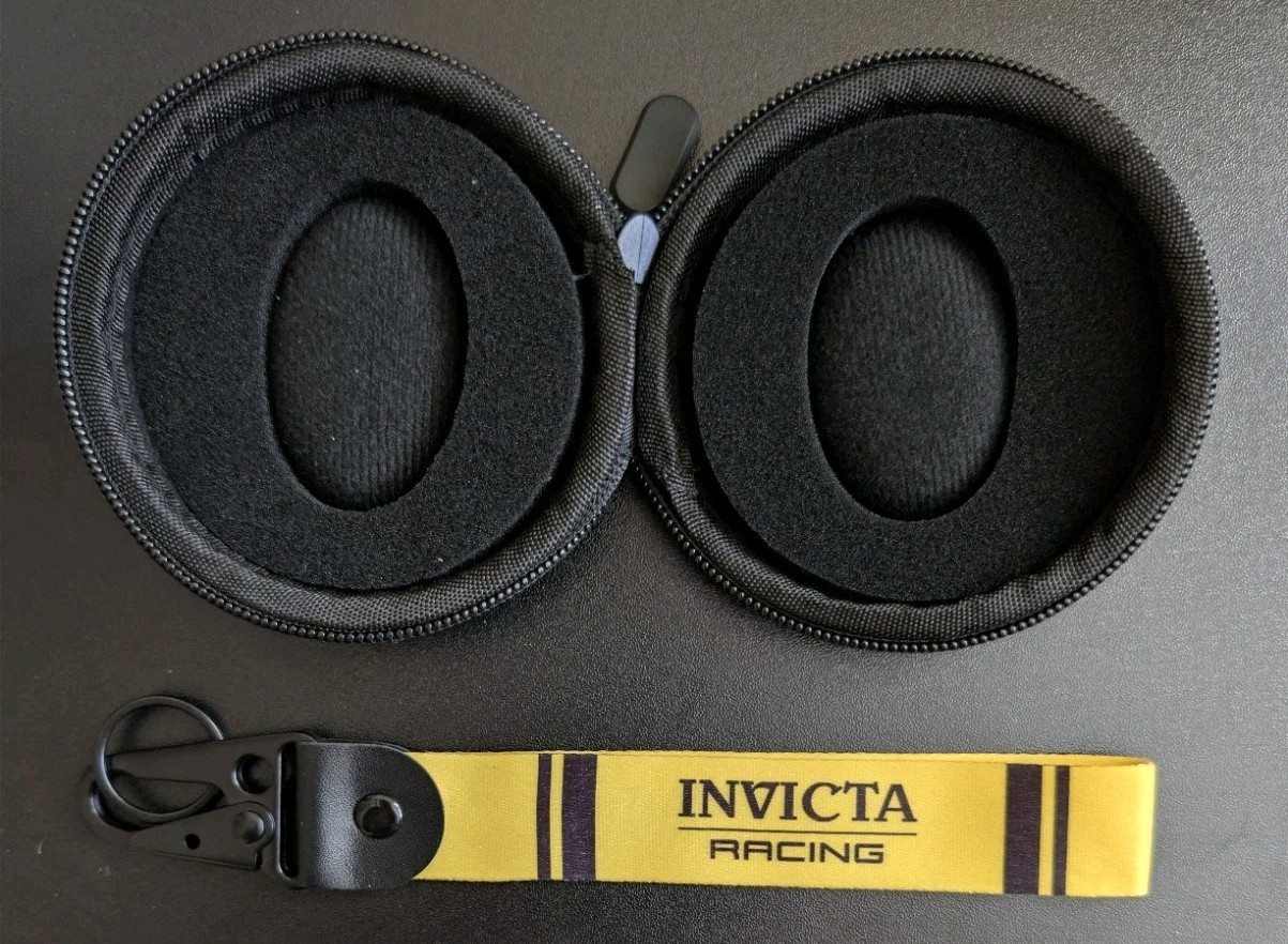 Invicta Specialty 70052 Quartz Watch – Plus Travel Case & Racing Keychain!