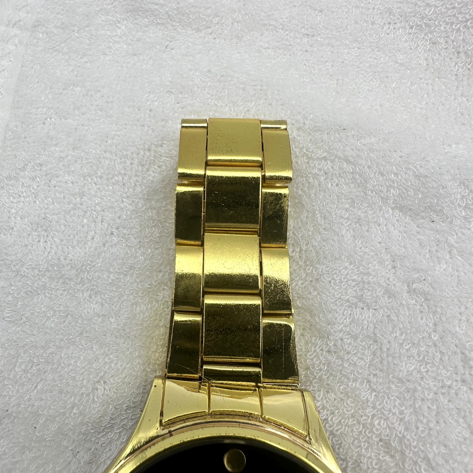 Geneva Gold Lightweight Tone Quartz Watch Black Minimalist Dial Metal Bracelet