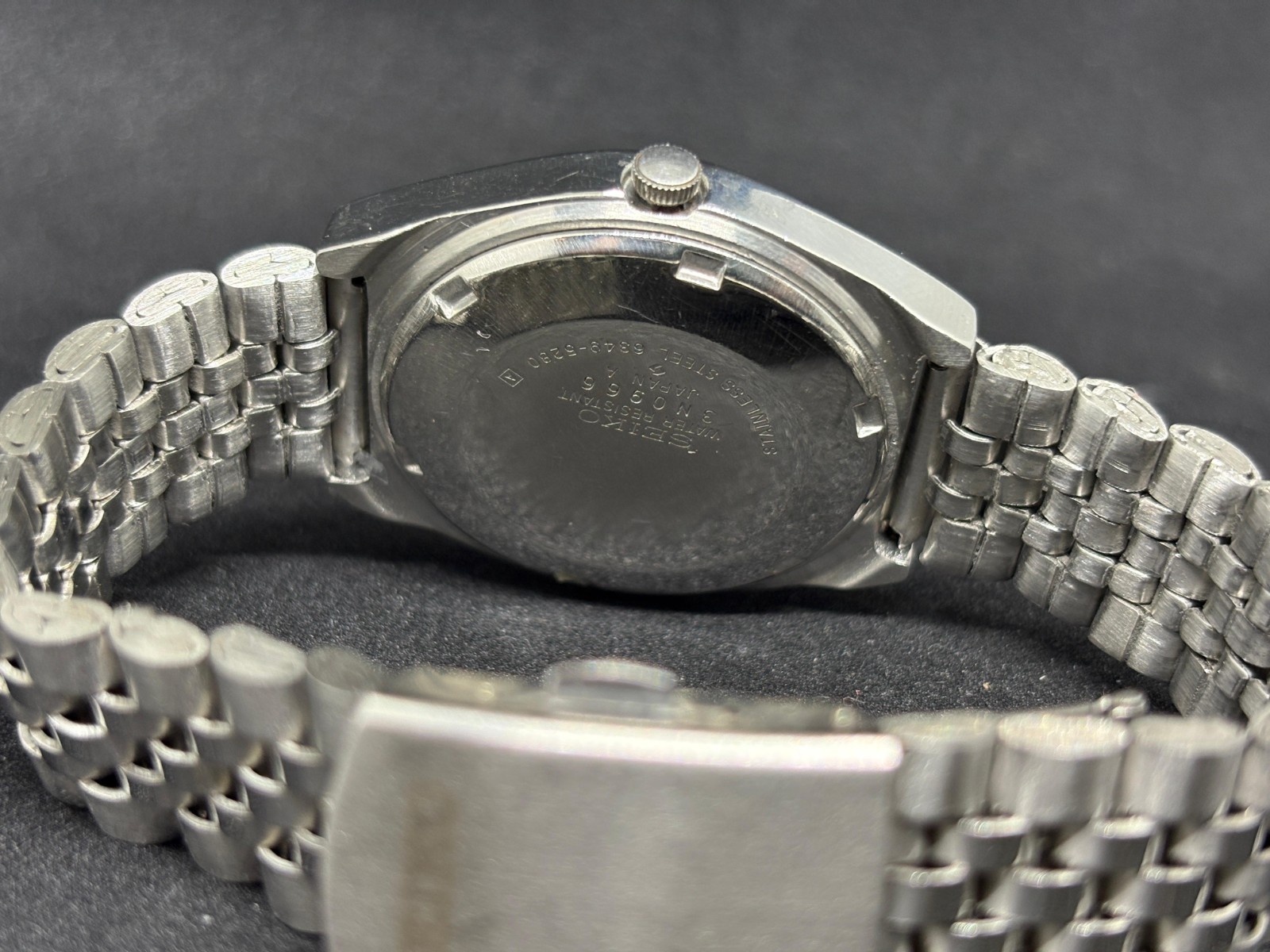 Vintage Seiko 5 Automatic Day/Date Japanese Men’s Wrist Watch