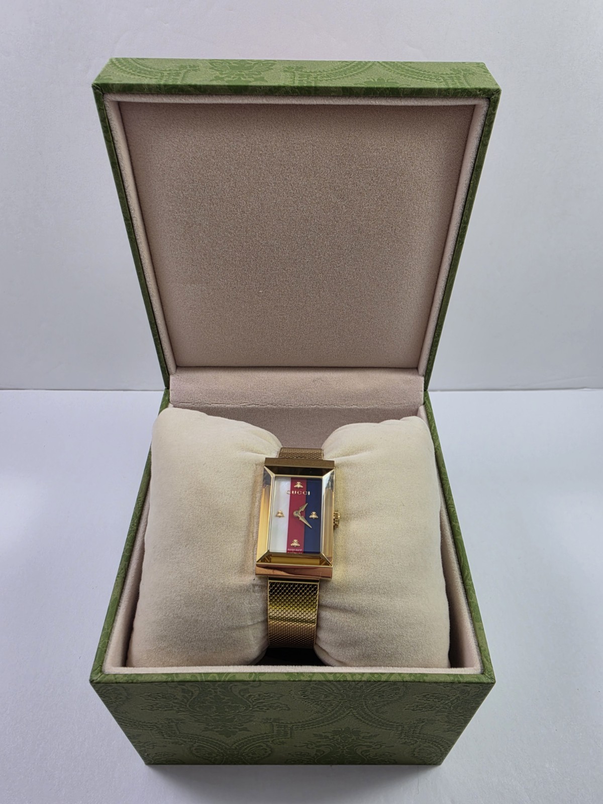 Gucci G-Frame SWISS Quartz Gold Tone Stainless Steel Ladies Mesh Watch YA147410