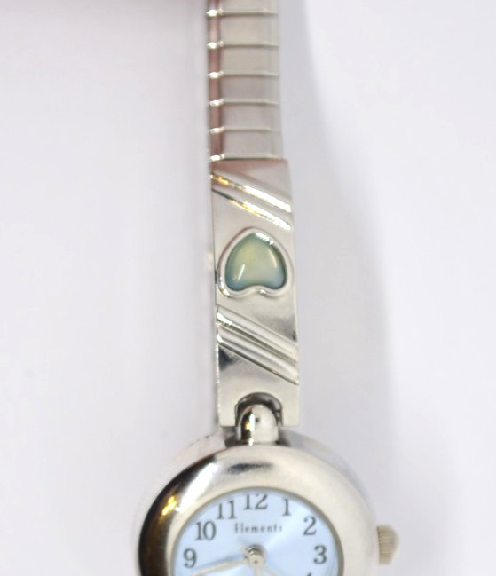Vtg Elements Women’s Watch Silver Tone Cats Eye Heart Stretch Band Fresh Battery