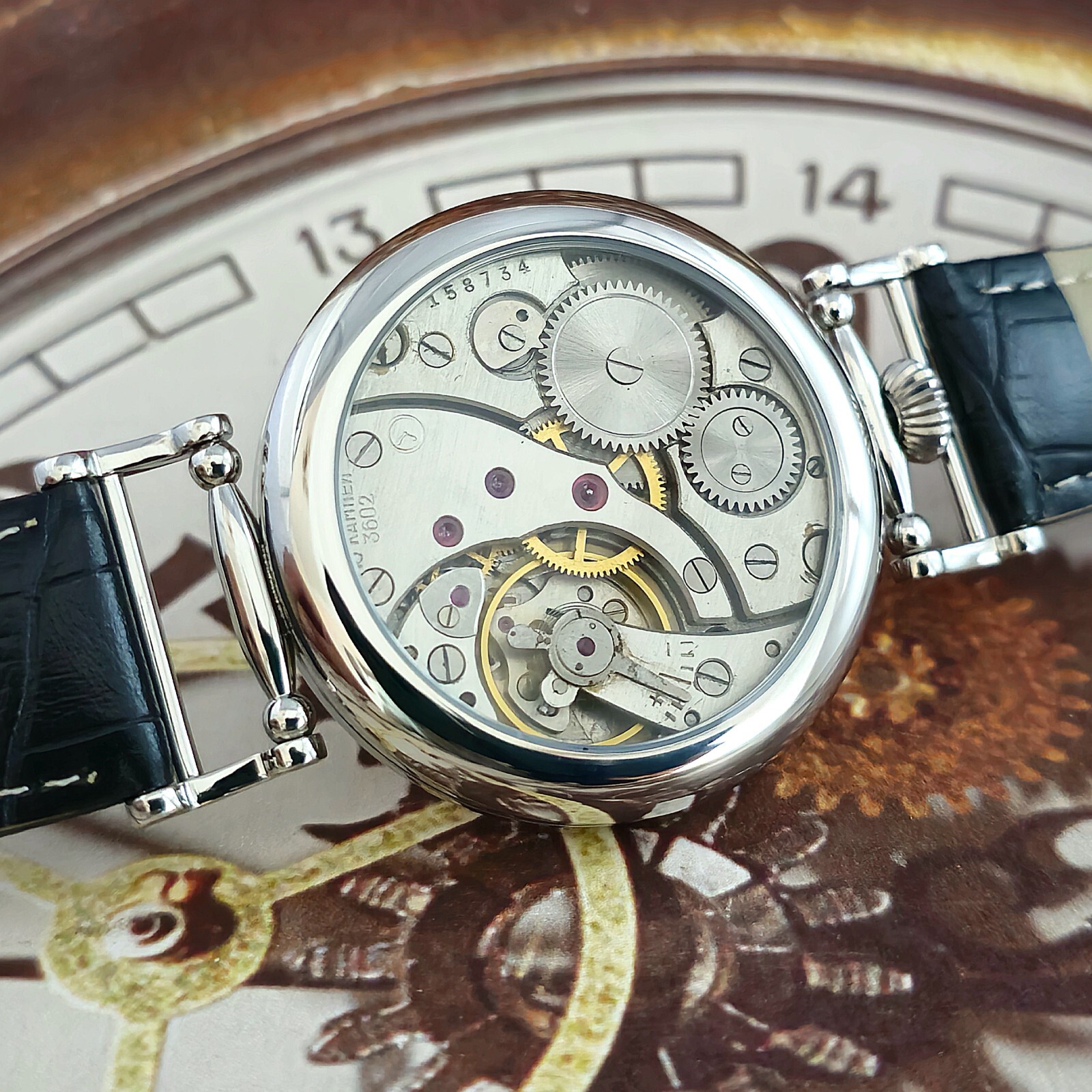 Watch USSR MARRIAGE 3602 Rare Dial Vintage mechanism MOLNIJA 18 Jewels