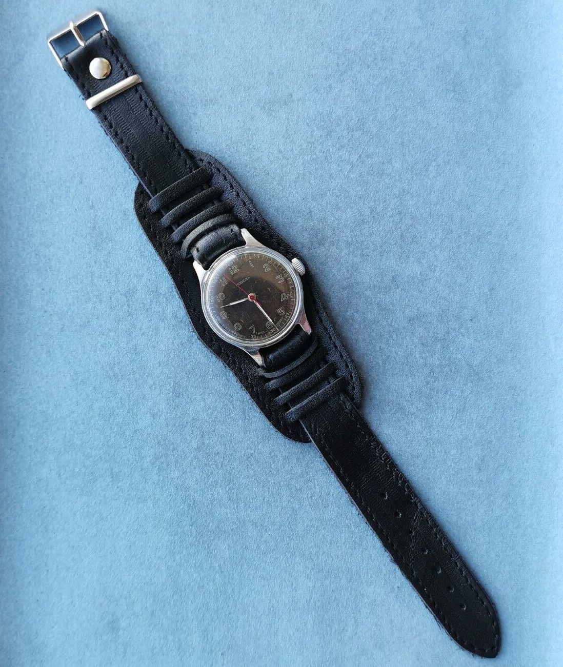 Very Rare Soviet Watch POBEDA Screwback Case m.1MChZ 15 jew.SERVICED USSR 1954