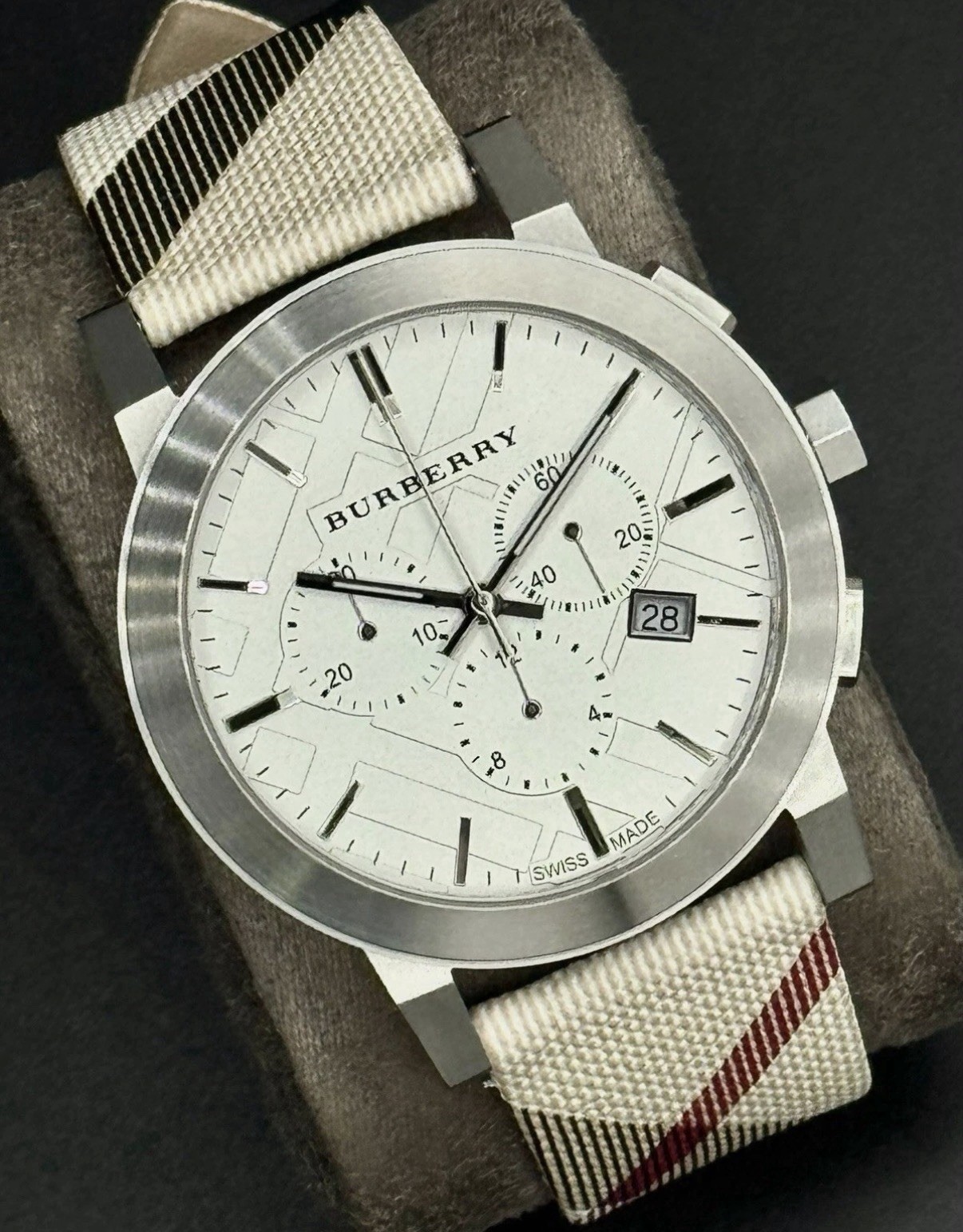 BURBERRY The City BU9357 Classic Chronograph 42mm Canvas Unisex Wrist Unisex