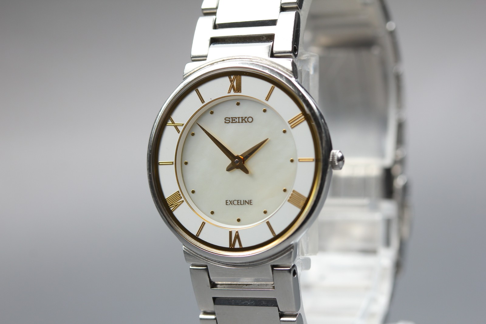 1994[N MINT] Seiko Exceline 4J40-0AF0 Silver Roman Two Tone 25mm Qz Ladies Watch