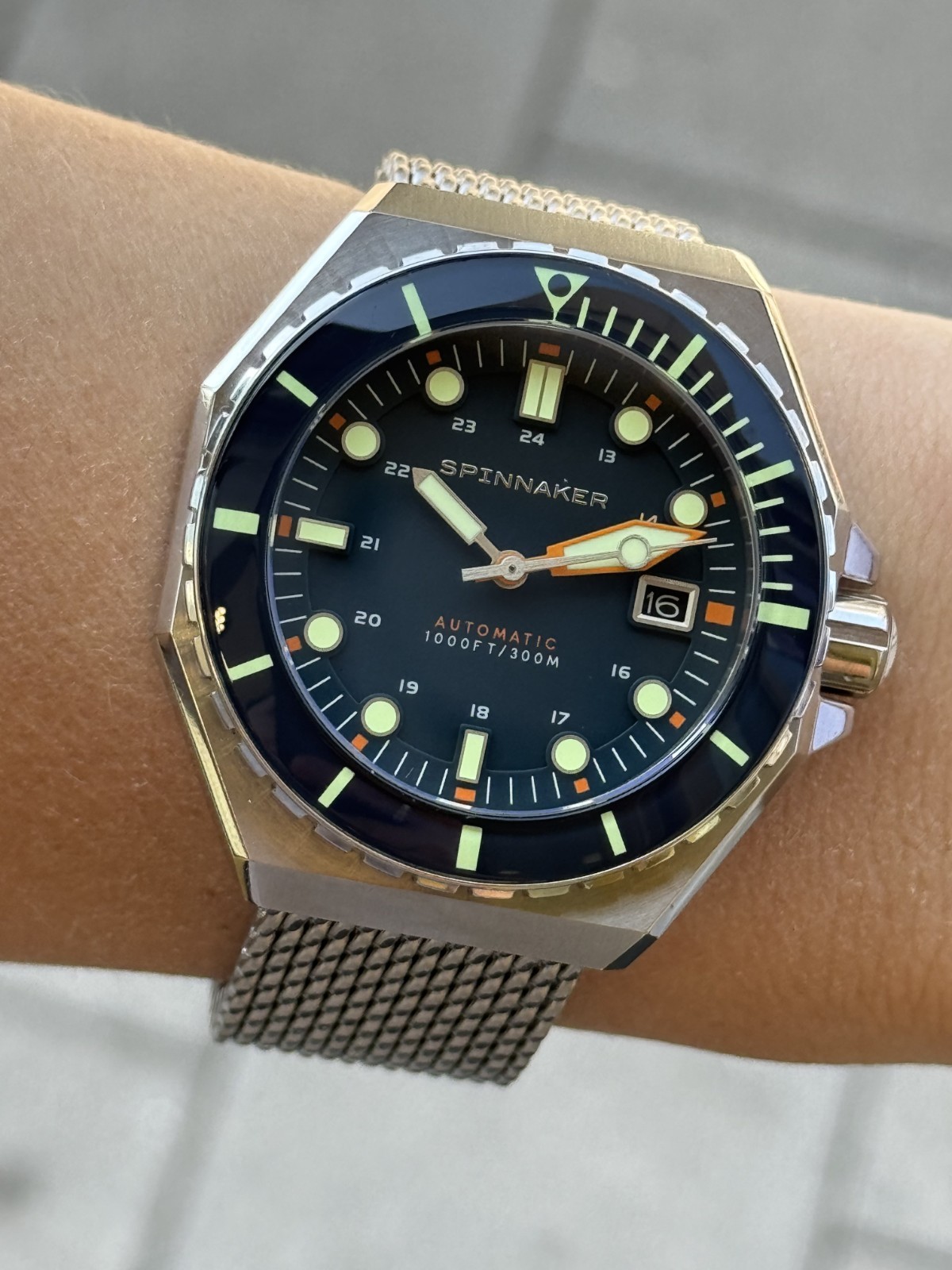 Spinnaker Watch Automatic Date 1000FT/300M Mens 46.5mm Blue Dial Sapphire Glass