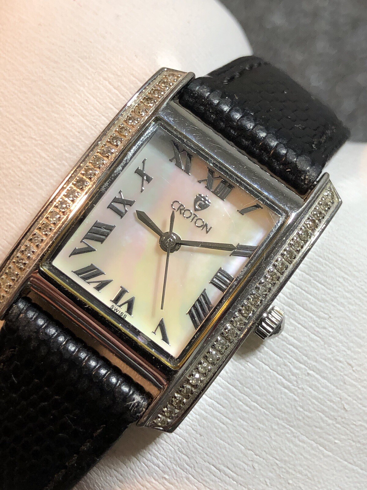 CROTON Ladies Swiss Quartz 44 Diamond Bezel .30 Carats Watch PARTS OR REPAIR