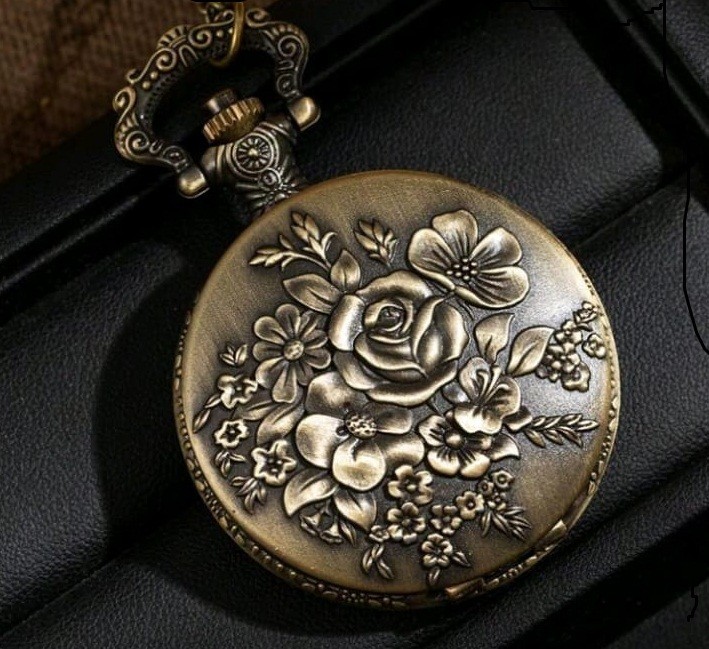 Used Bronze Floral Pocket Watch Necklace Retro Quartz Pendant 48cm Chain