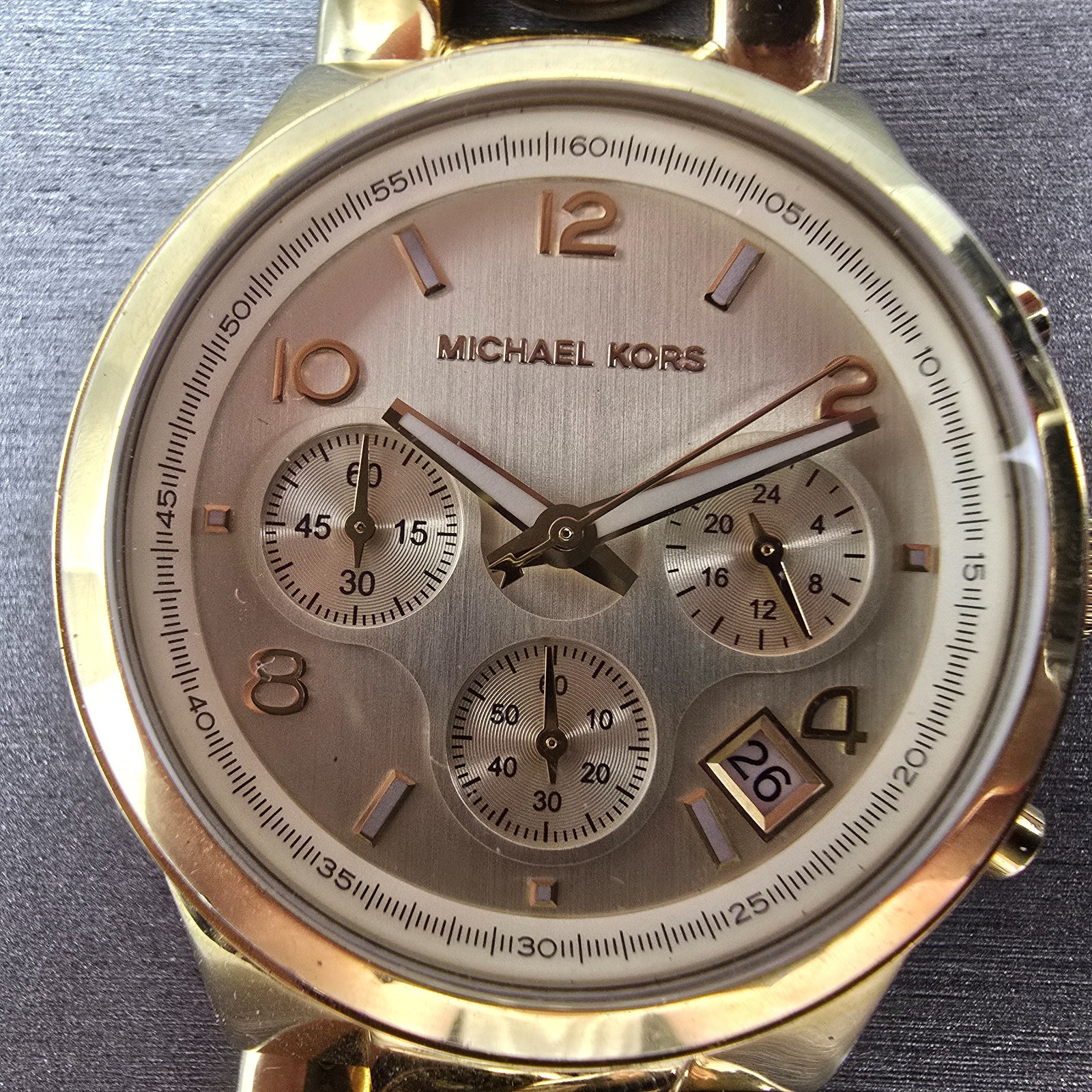 Michael Kors Runway Chronograph Watch Women 38mm Champagne Dial Gold Tone Runs