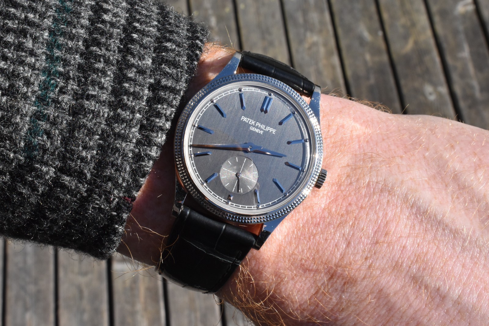 2022 Patek Philippe Calatrava 18K White Gold 39mm Grey Anthracite Dial 6119G B&P