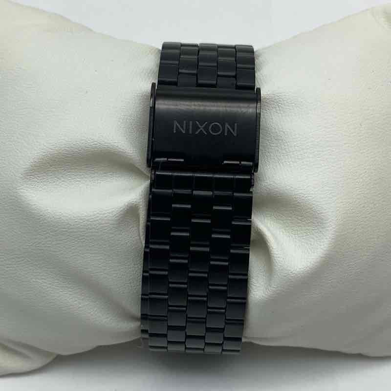 Nixon The Time Teller Men’s Matte Black Stainless Steel Quartz Watch 37mm