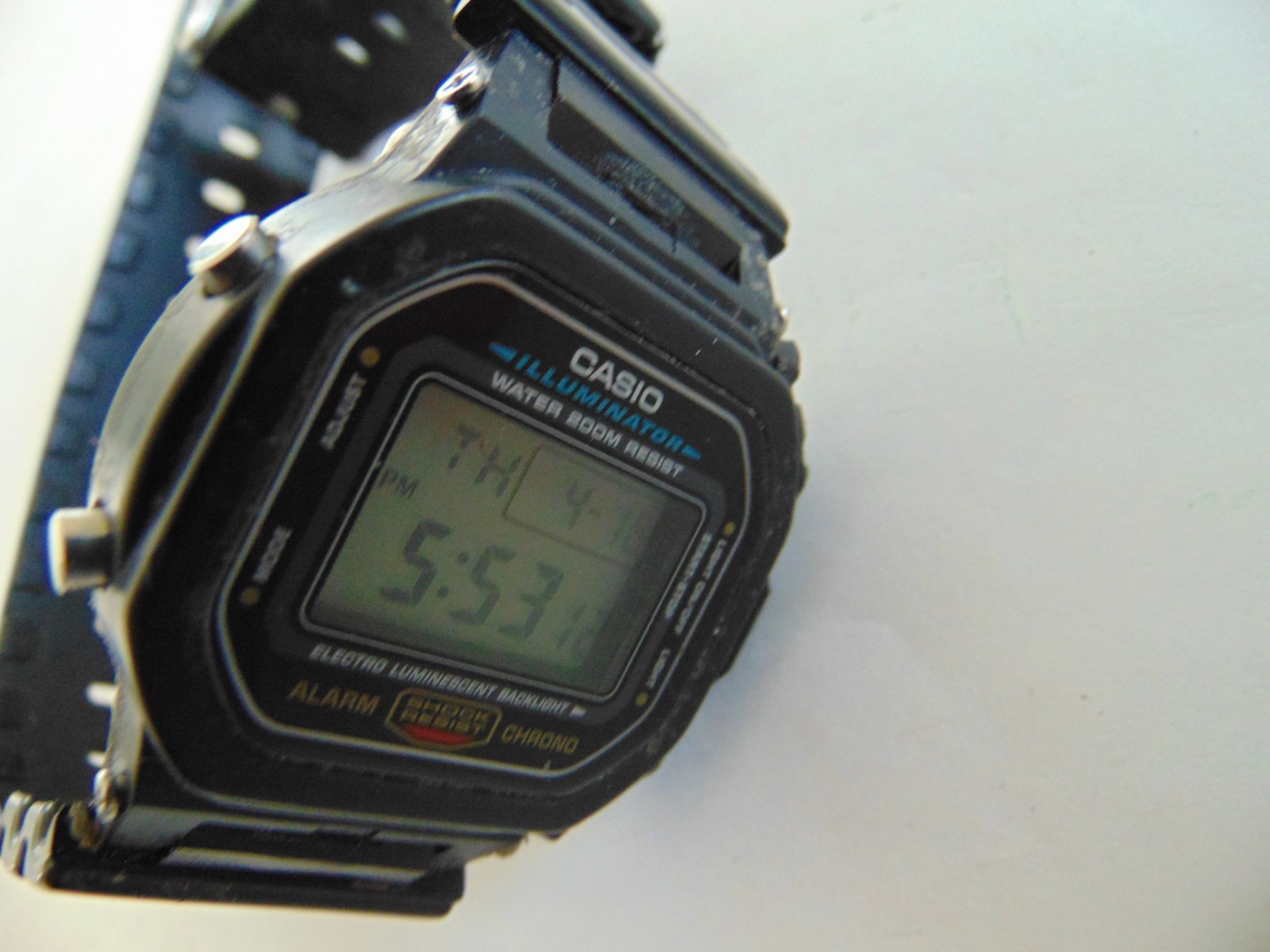 Vintage Casio G-Shock DW-5600E Illuminator Digital Watch 200M Alarm Chrono *READ